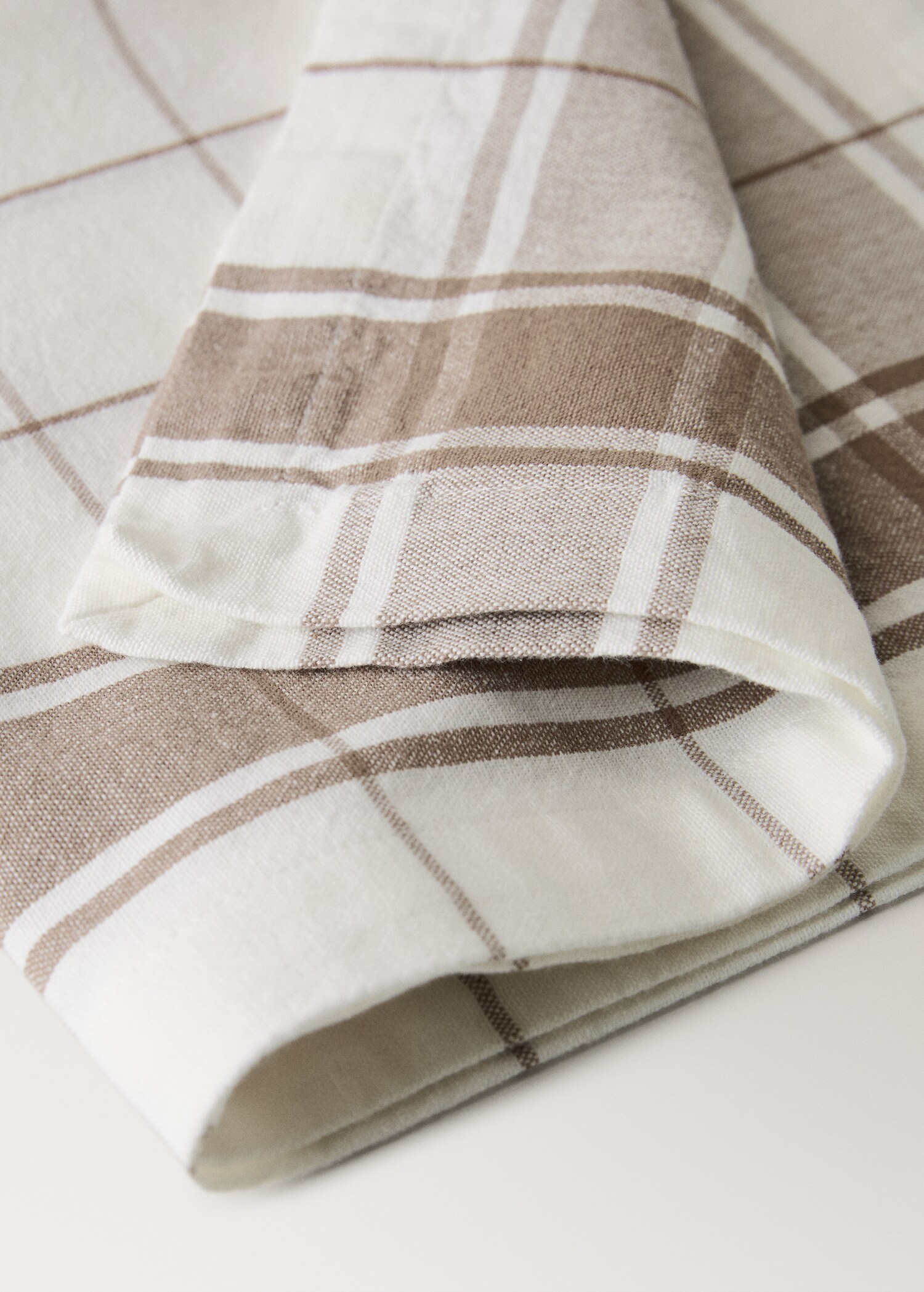 Napkin ventana - Details of the article 2