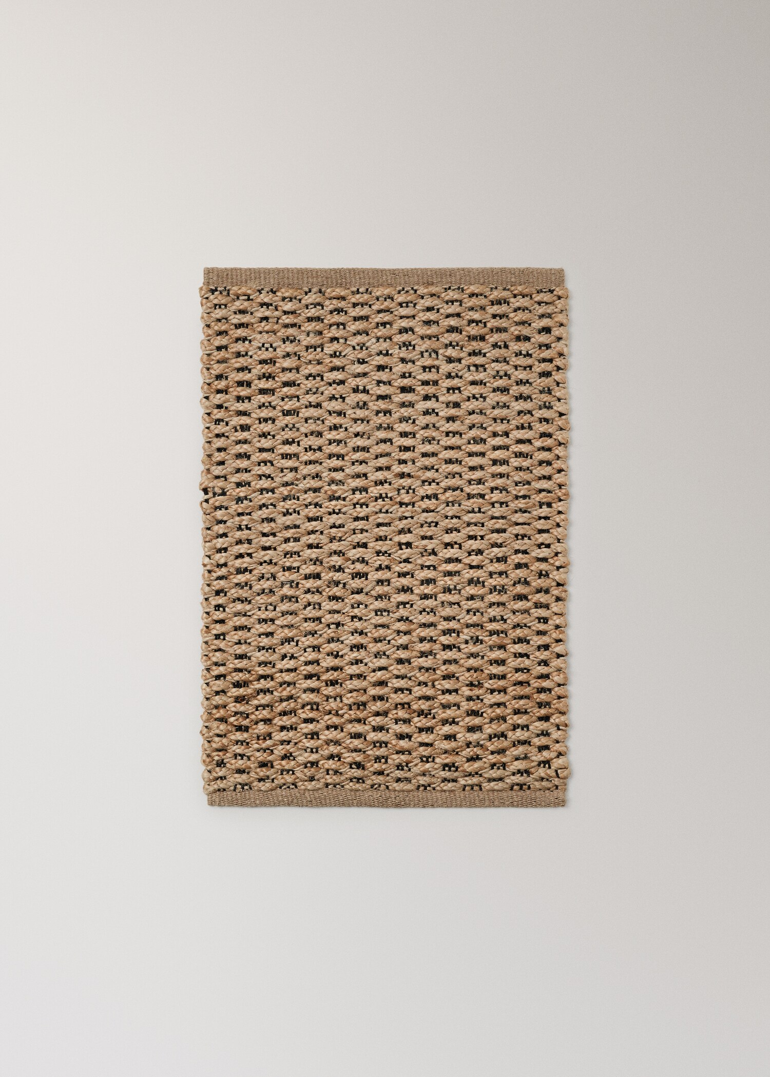 Bicolour braided jute rug - Article without model