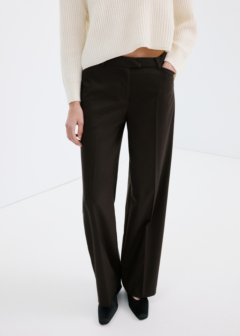 Wide leg mid-rise pleated trousers