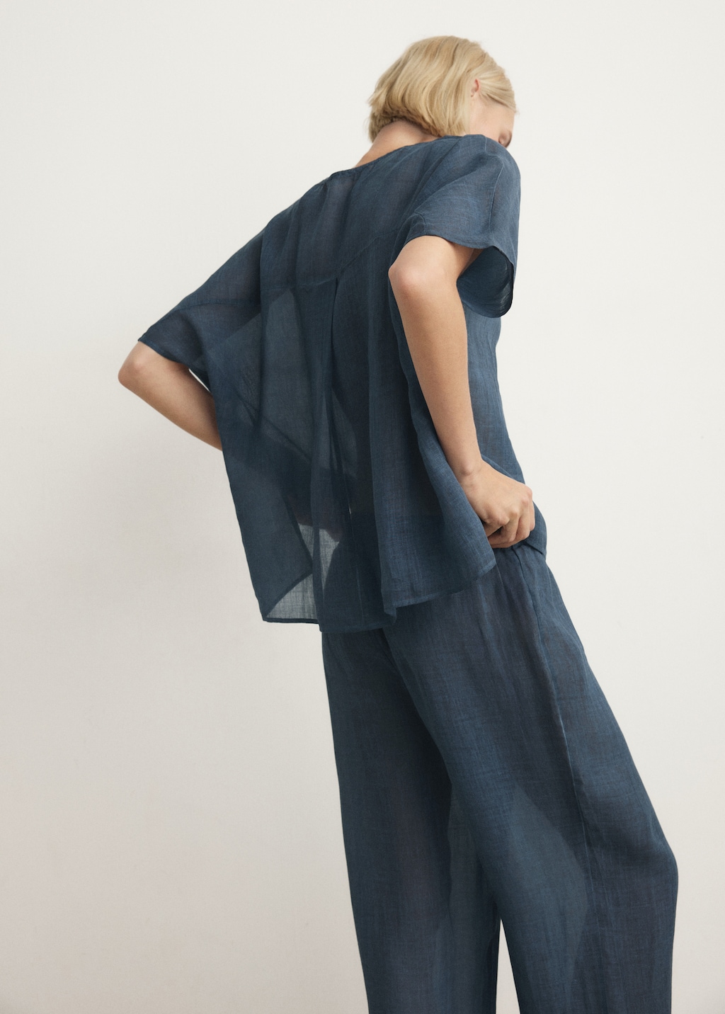 100% ramie kaftan with an overdyed effect - image 3