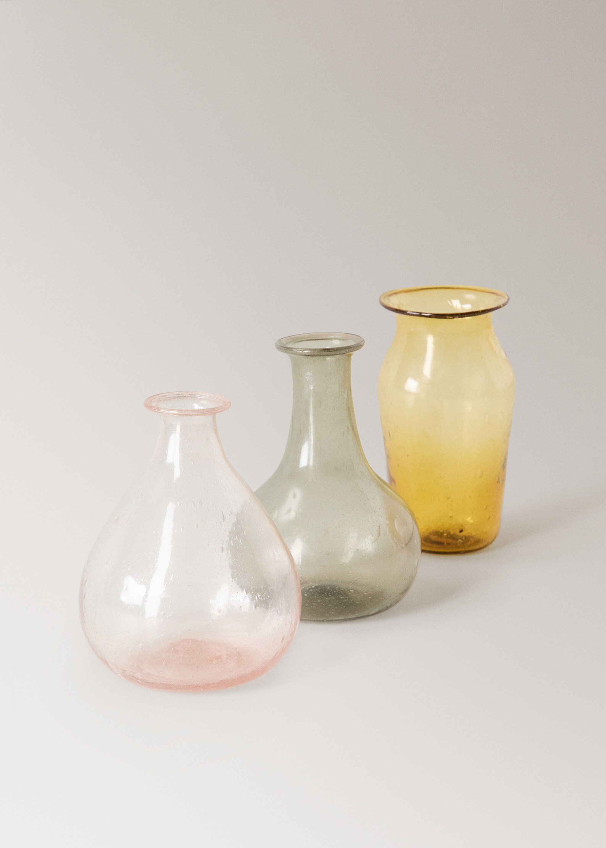 Small bubble glass vase - Details of the article 3, Olive Green. Ref: 27073321-00.