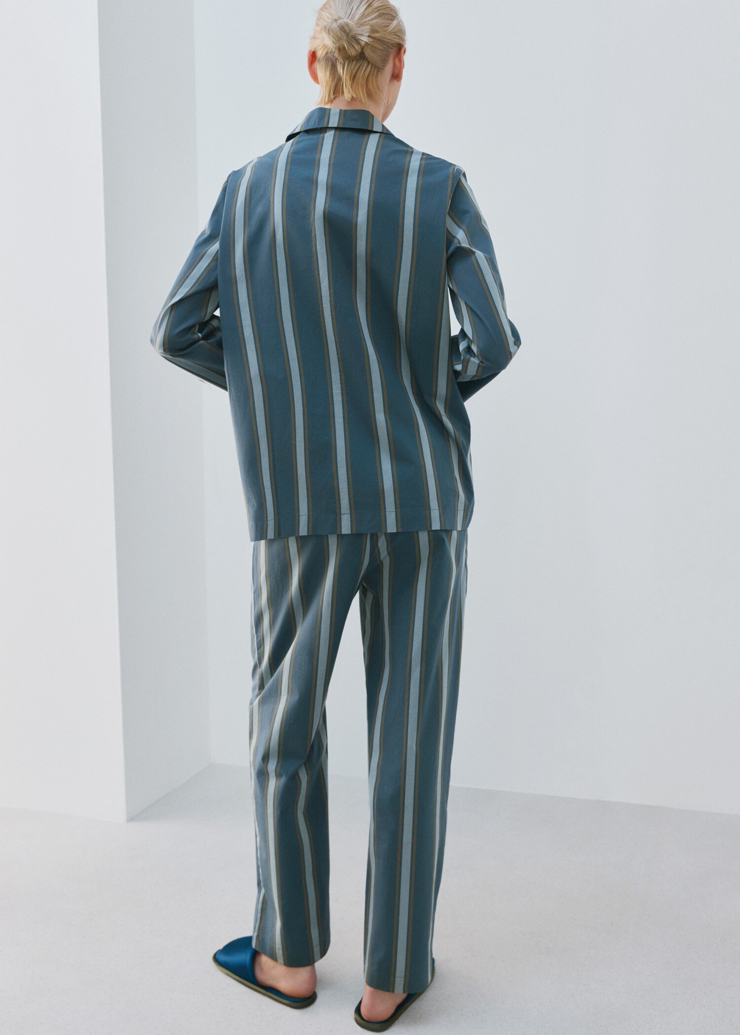 Long-sleeve striped pajama shirt - Reverse of the article