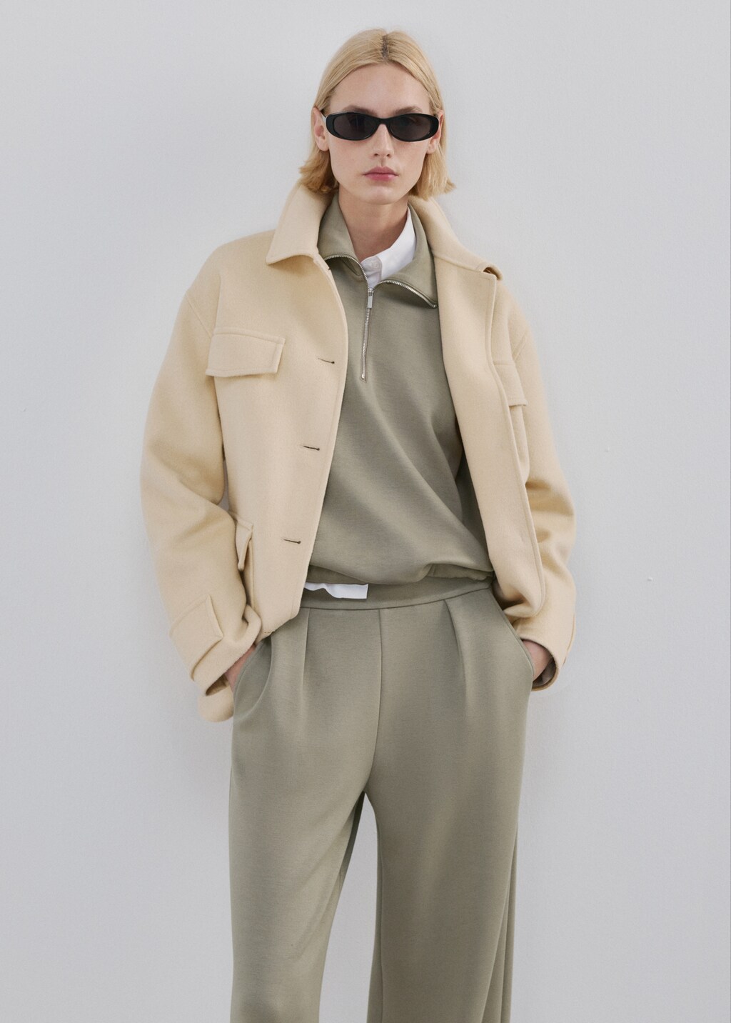 Straight-fit pants with elastic waist - image 4