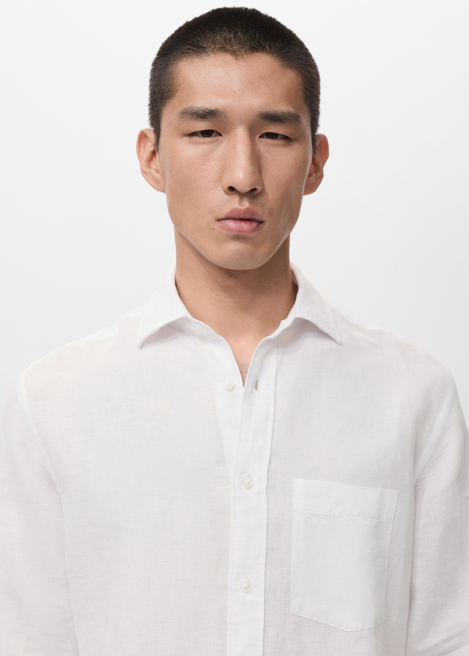 Pocket linen shirt - Details of the article 2