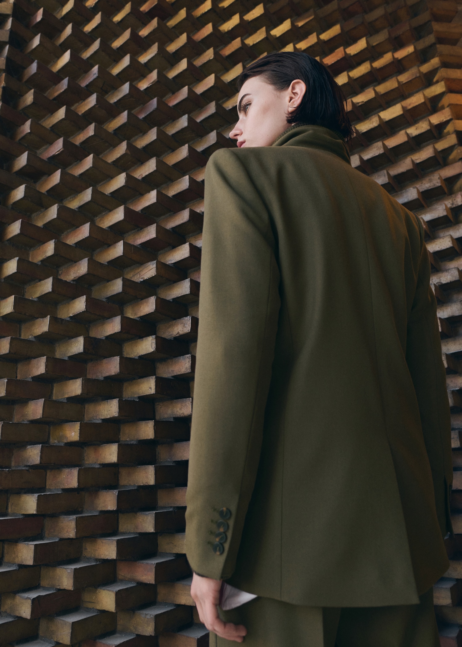 بليزر بدلة مزدوجة الصدر - الجهة الخلفية للمنتج