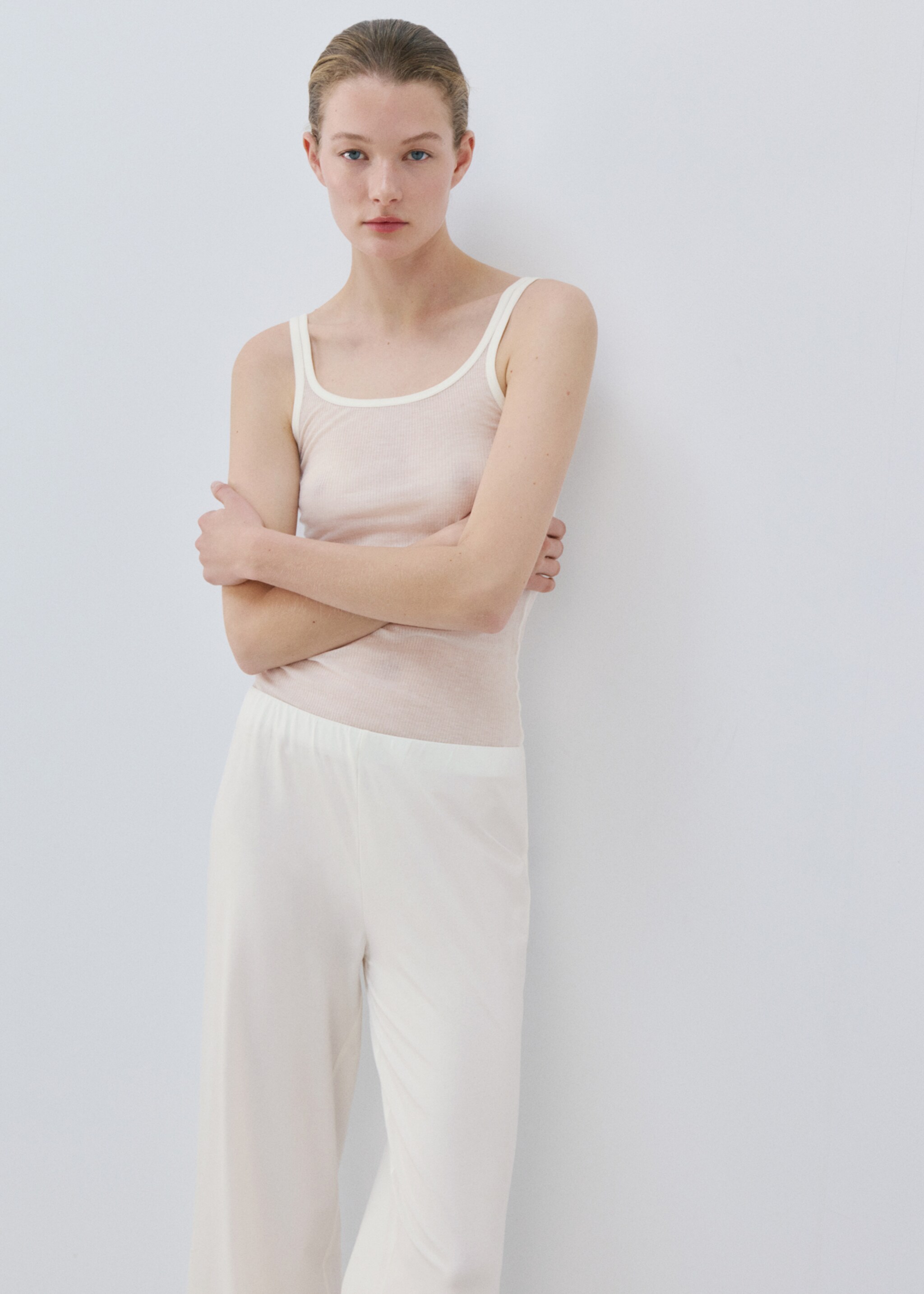 Light cotton trousers - Details of the article 1, Ivory White. Ref: 27073336-00.
