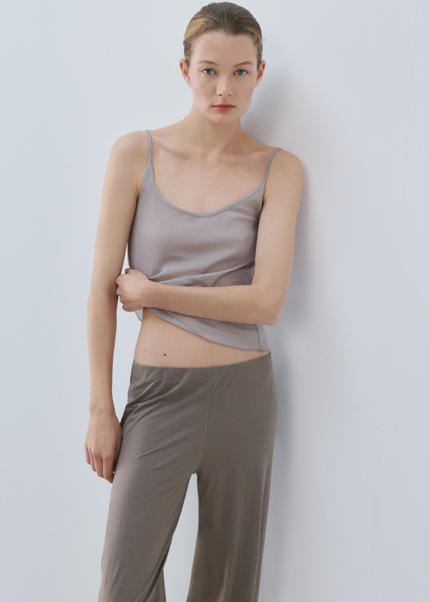 Light cotton trousers - Details of the article 1