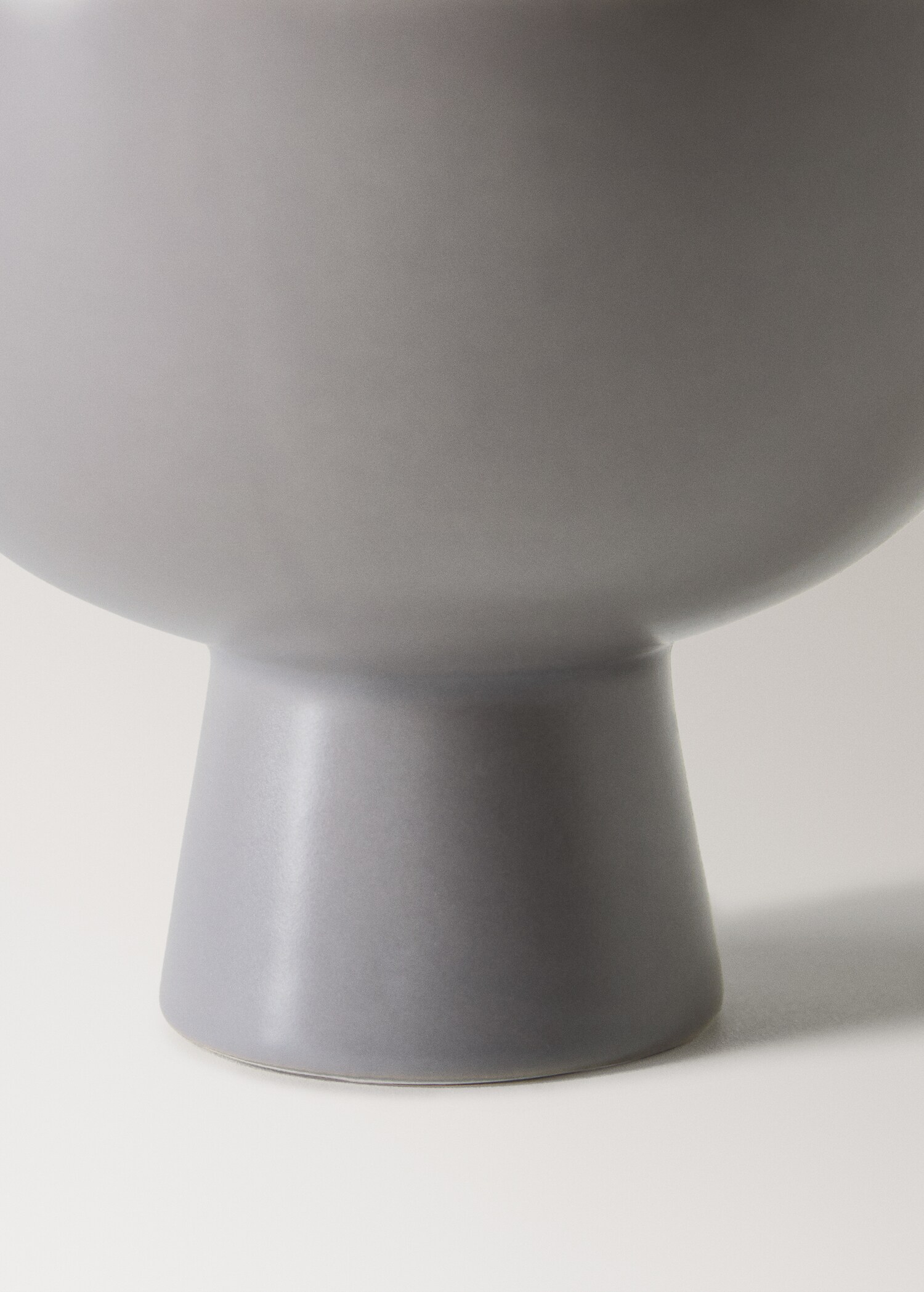 Small decorative footed bowl - Details of the article 2