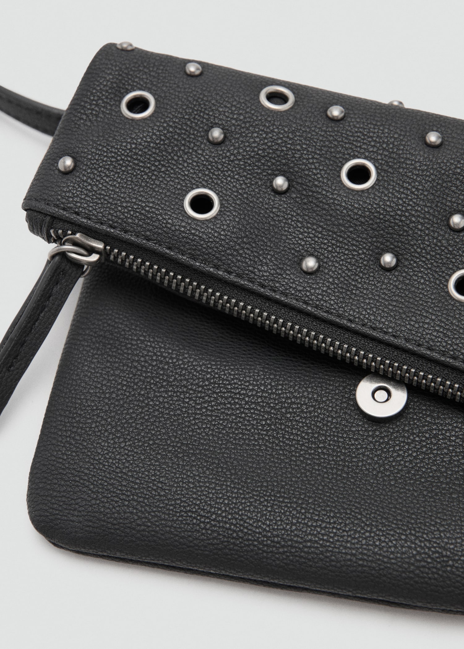 Studded clutch bag - Details of the article 1