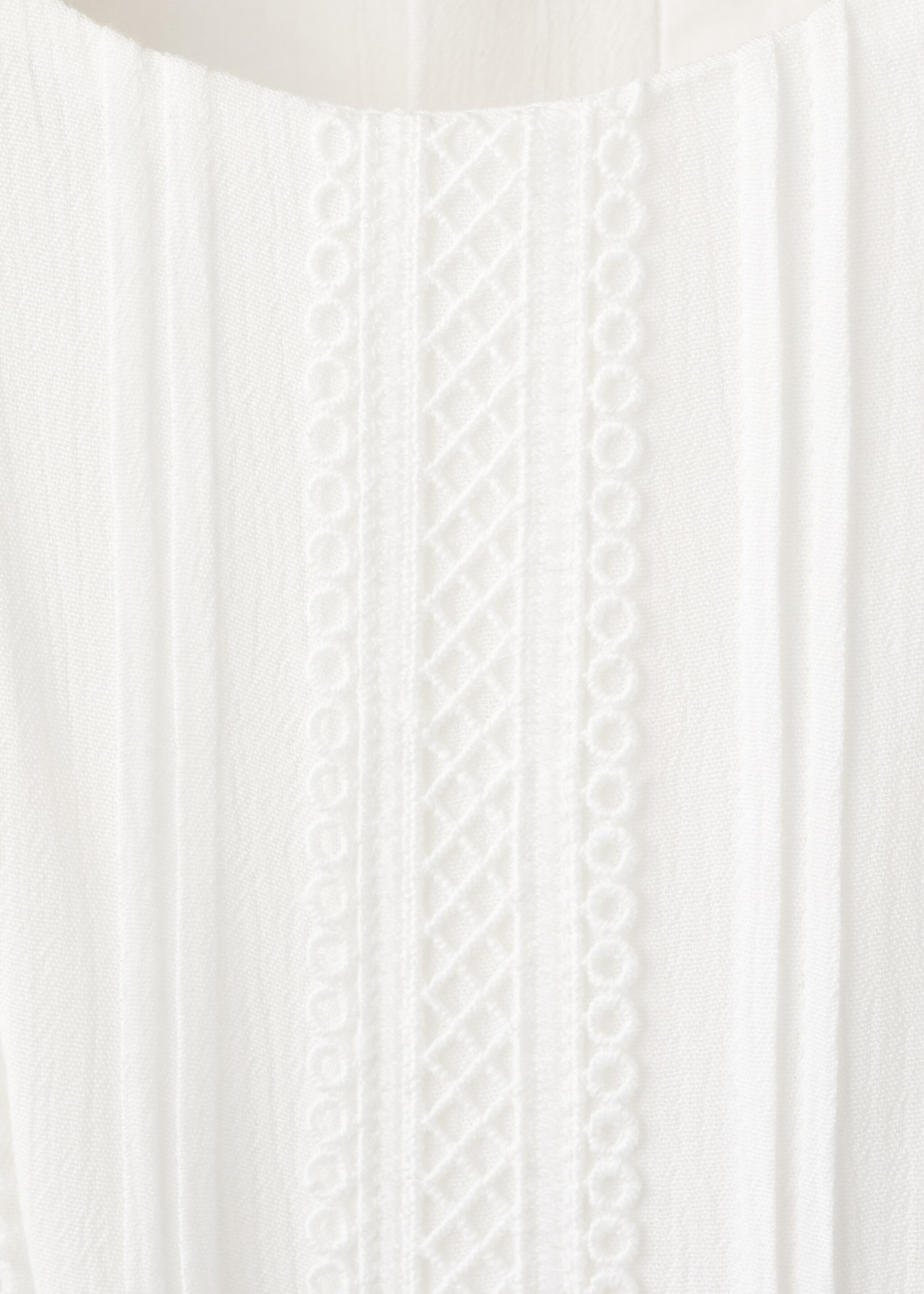 Langer Overall mit Rüschendetails - Detail des Artikels 8, Weiß. Ref: 27073733-00.