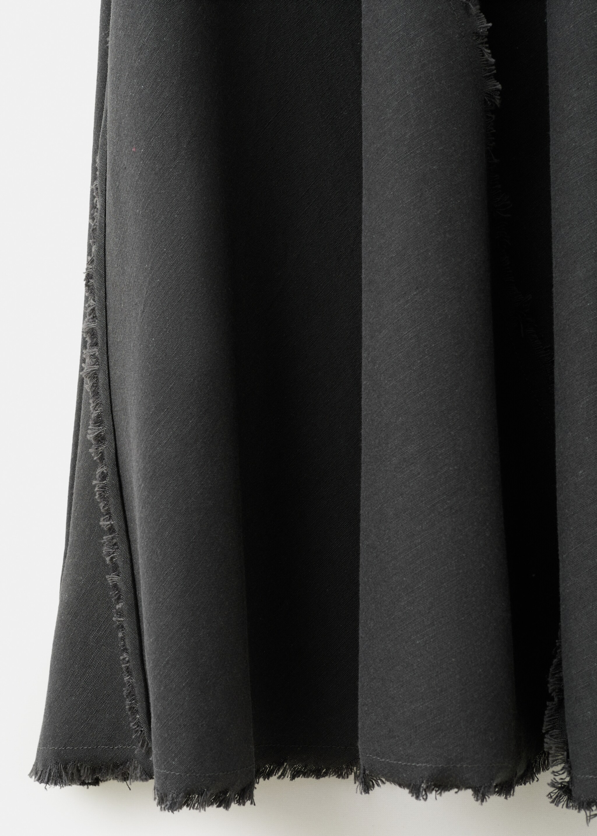 Skirt dust - Details of the article 0, Charcoal. Ref: 27074050-00.