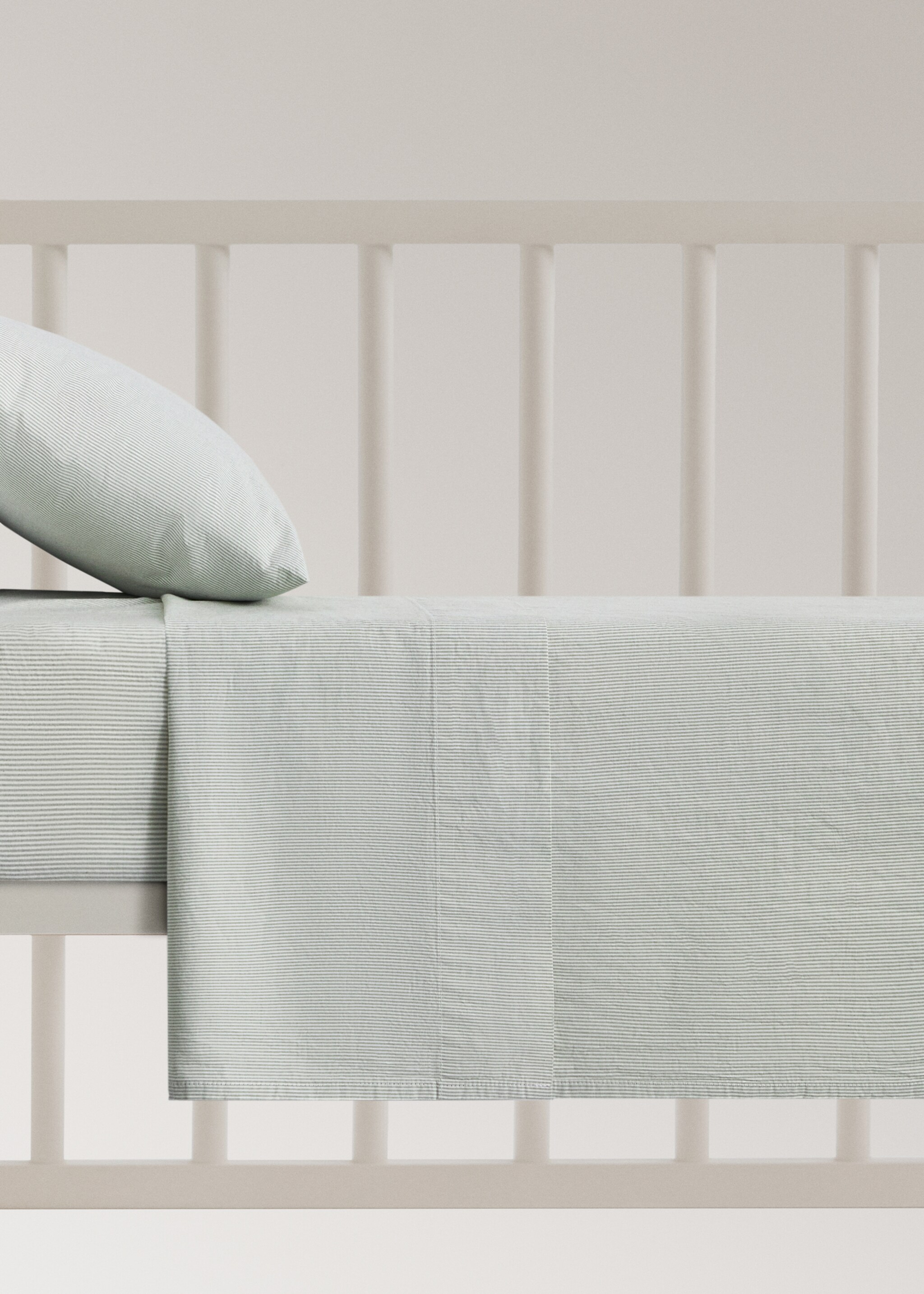 Cot bed top sheet fine striped yarn-dyed cotton - Article without model, Pastel Green. Ref: 27074056-00.