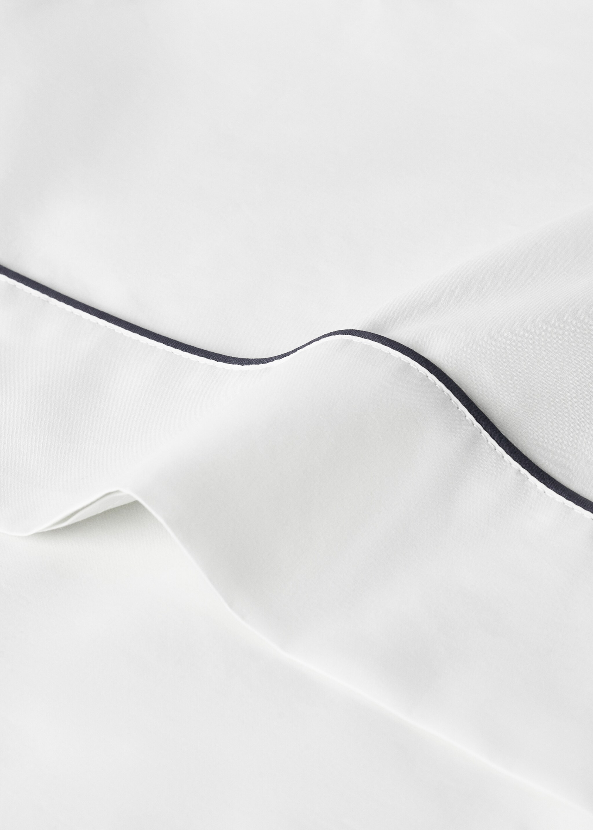 Cot bed top sheet in cotton percale with contrasting piping - Details of the article 1, Sky Blue. Ref: 27074064-00.