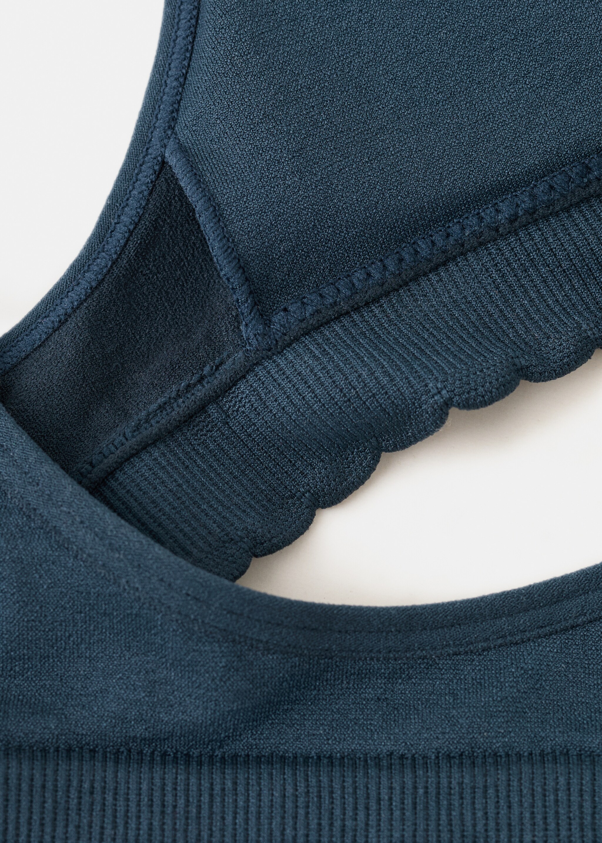 Basic Triangel-BH - Detail des Artikels 8, Marineblau. Ref: 27074068-00.