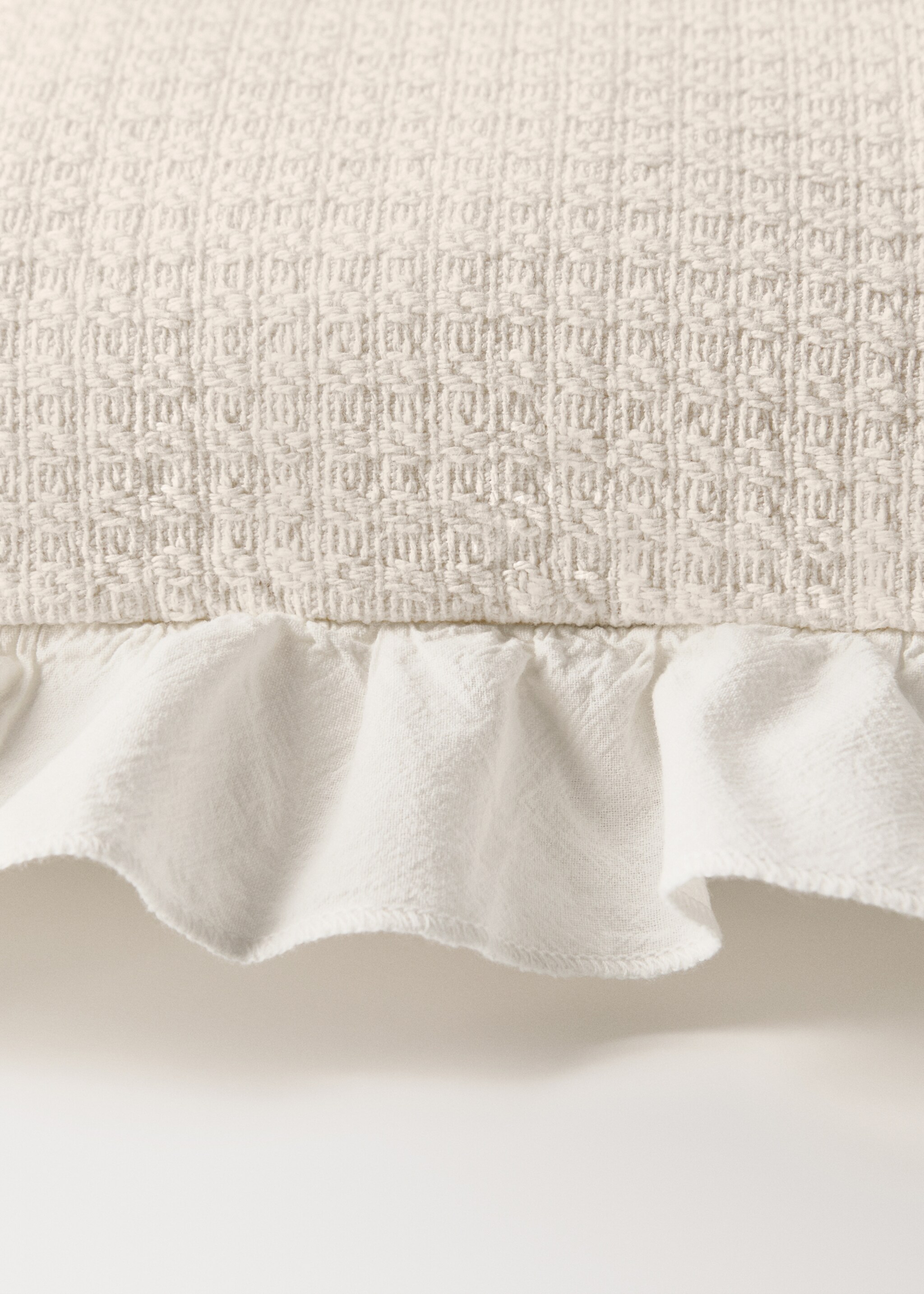 Mini cot cushion cover cotton jacquard ruffle 30x40 cm - Details of the article 3, Off White. Ref: 27074069-00.