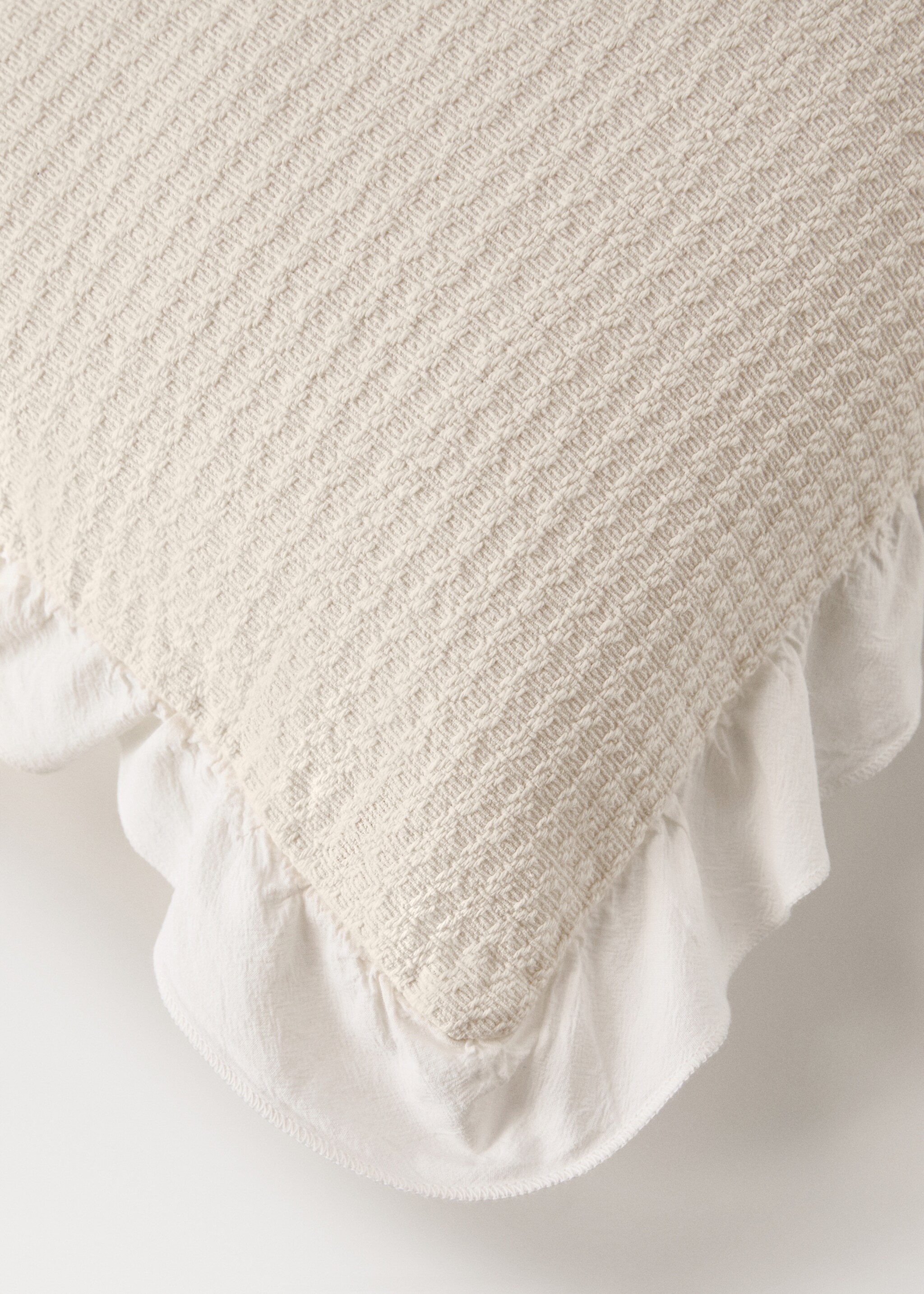 Mini cot cushion cover cotton jacquard ruffle 30x40 cm - Details of the article 4, Off White. Ref: 27074069-00.