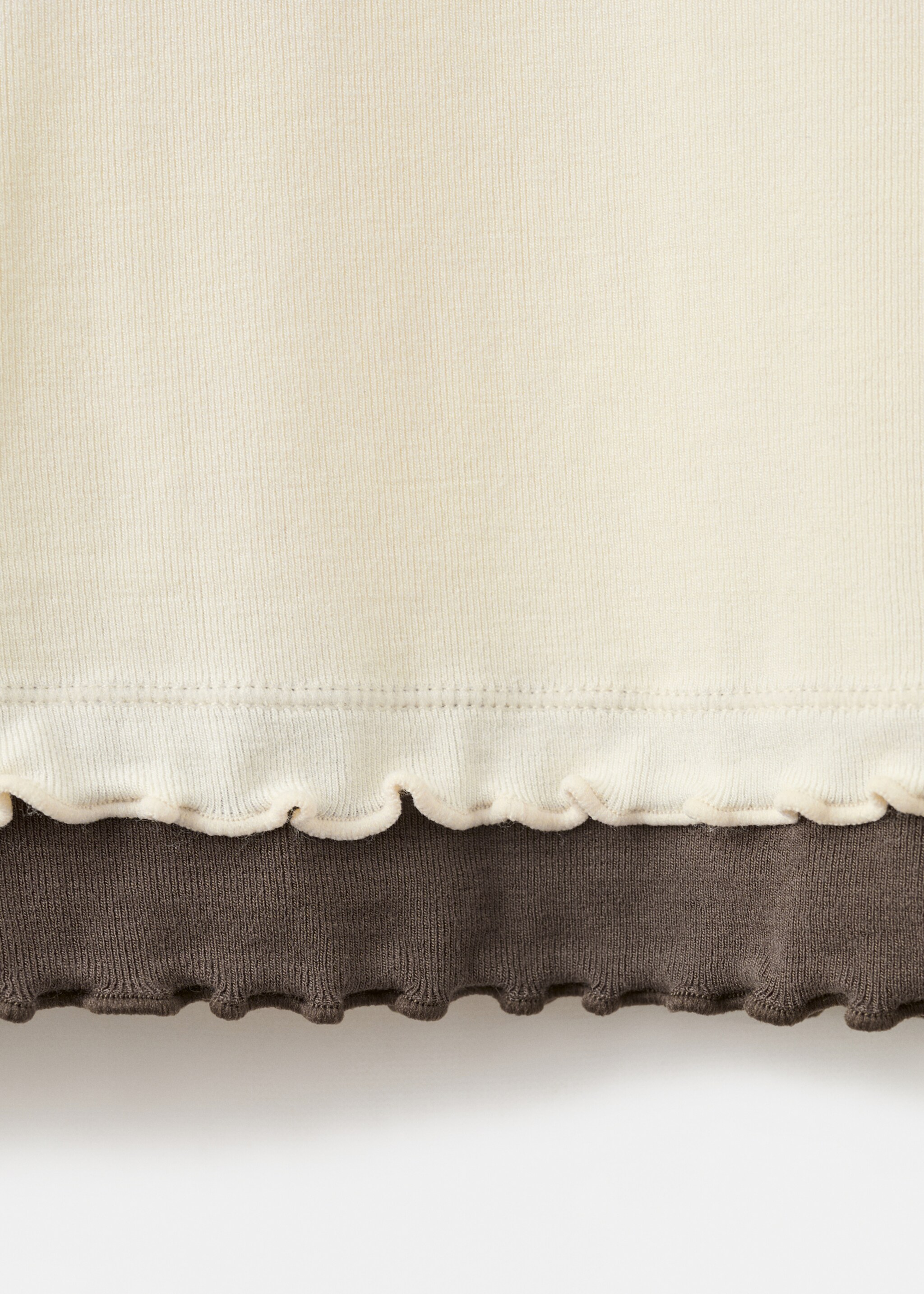 Contrasting T-shirt - Details of the article 0, Ecru. Ref: 27074079-00.