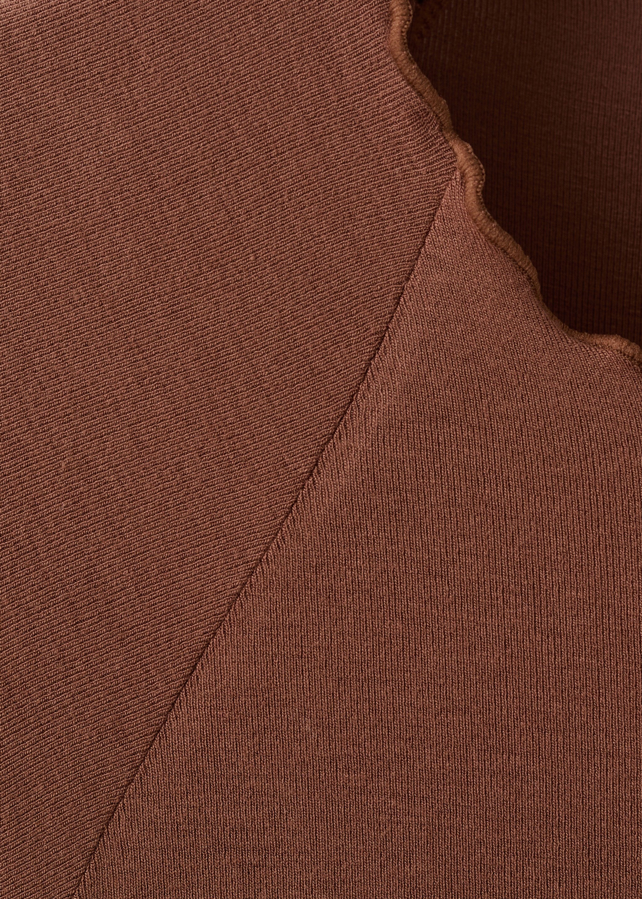 Contrasting T-shirt - Details of the article 8, Brown. Ref: 27074079-00.
