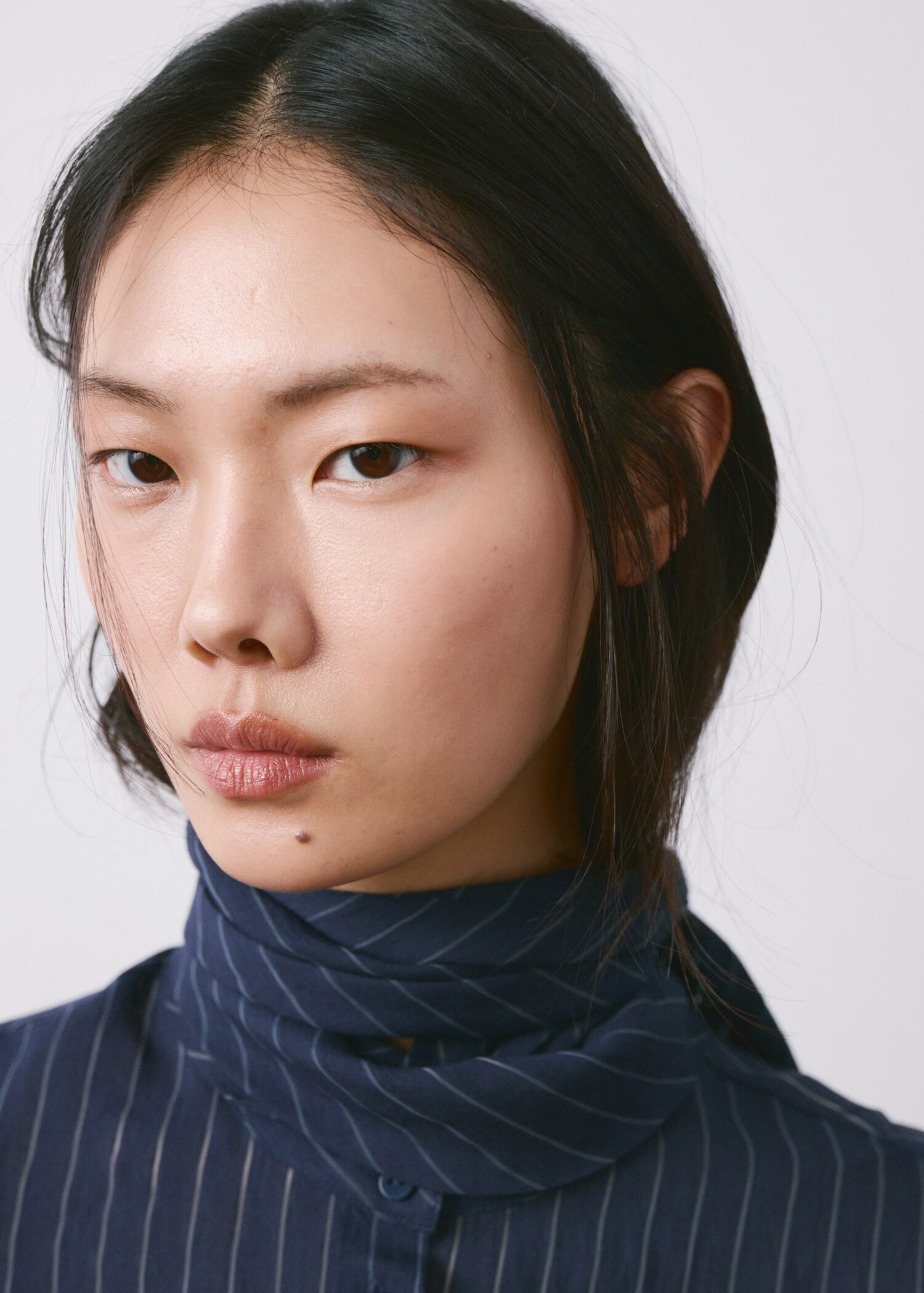 Striped blouse with bow tie neck - Details of the article 1