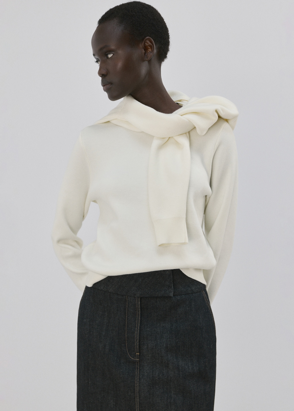 Buttoned cuffs sweater - image 3