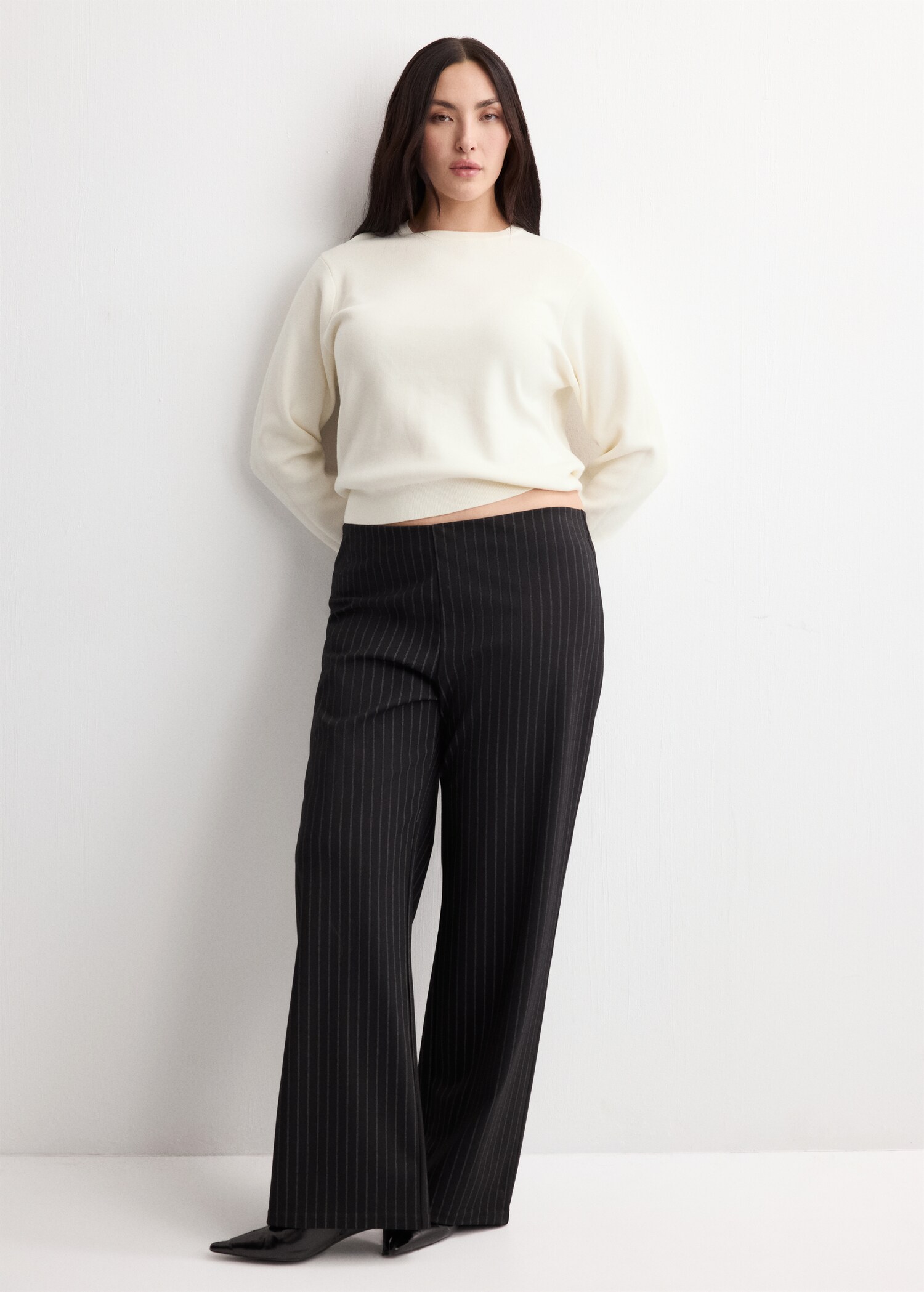 Buttoned cuffs sweater - Details of the article 3