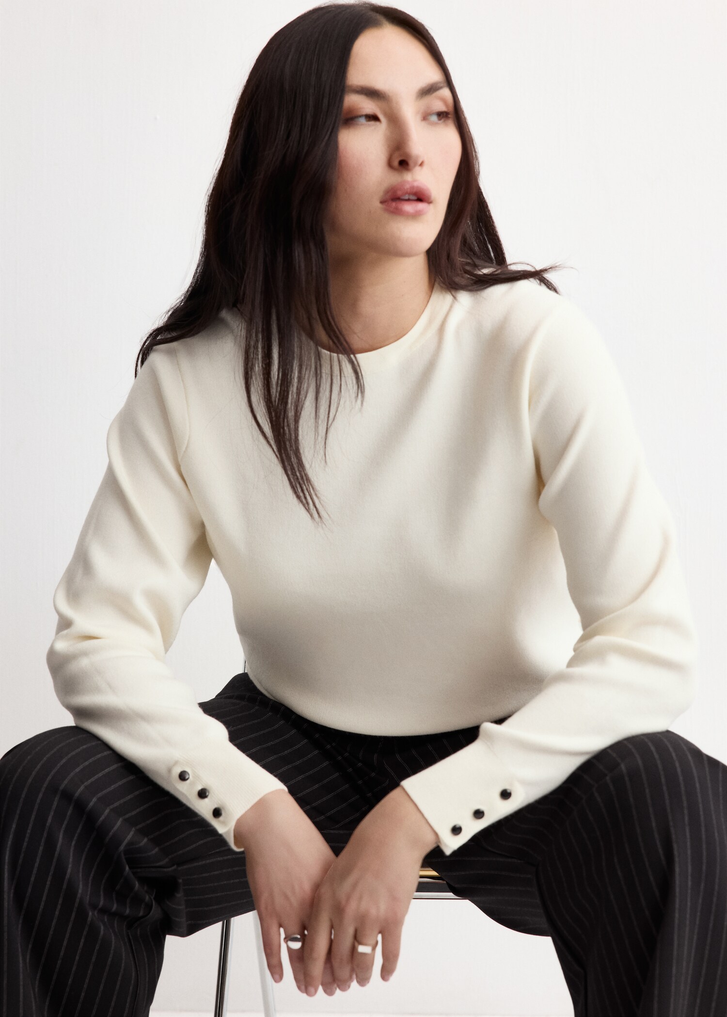 Buttoned cuffs sweater - Details of the article 5