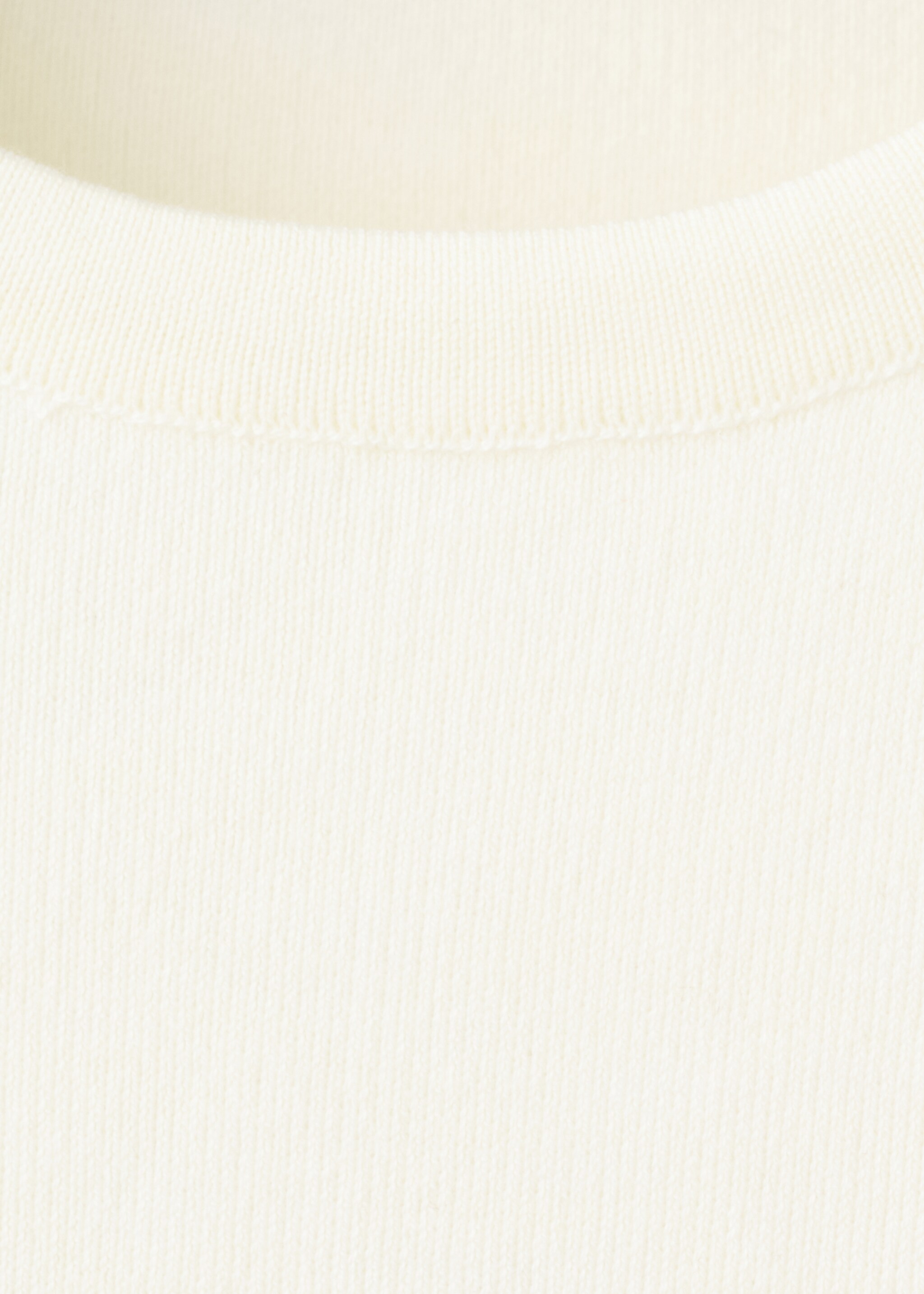 Buttoned cuffs sweater - Details of the article 8, Ecru. Ref: 27074084-00.