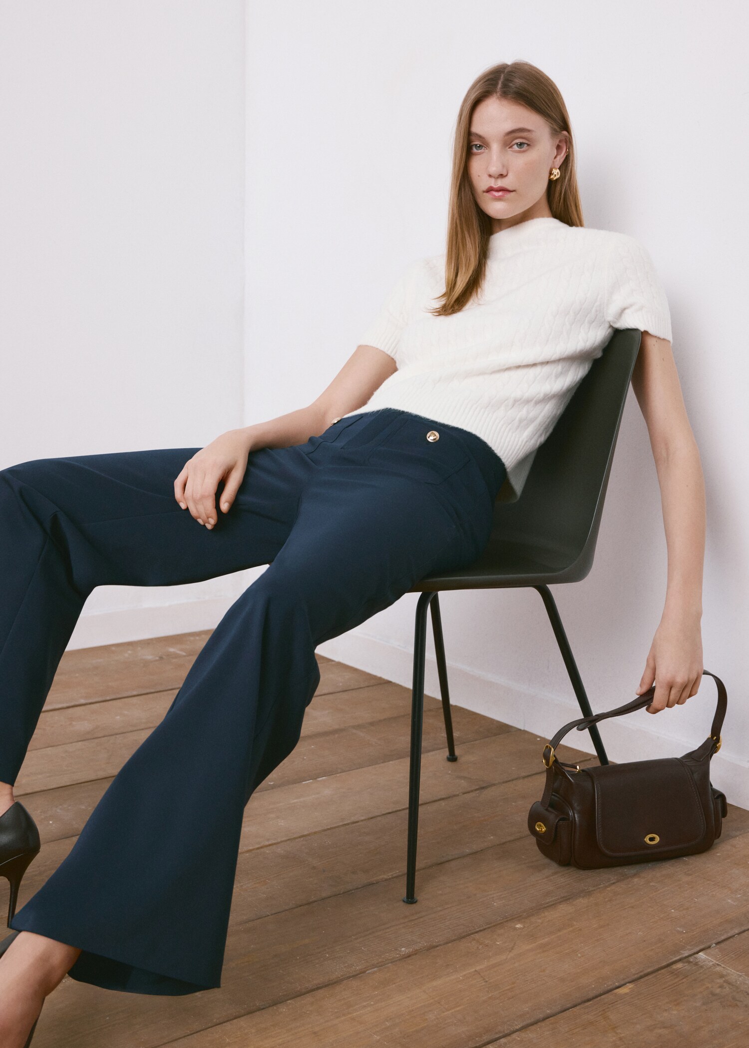 Straight trousers with jewel buttons - Details of the article 2