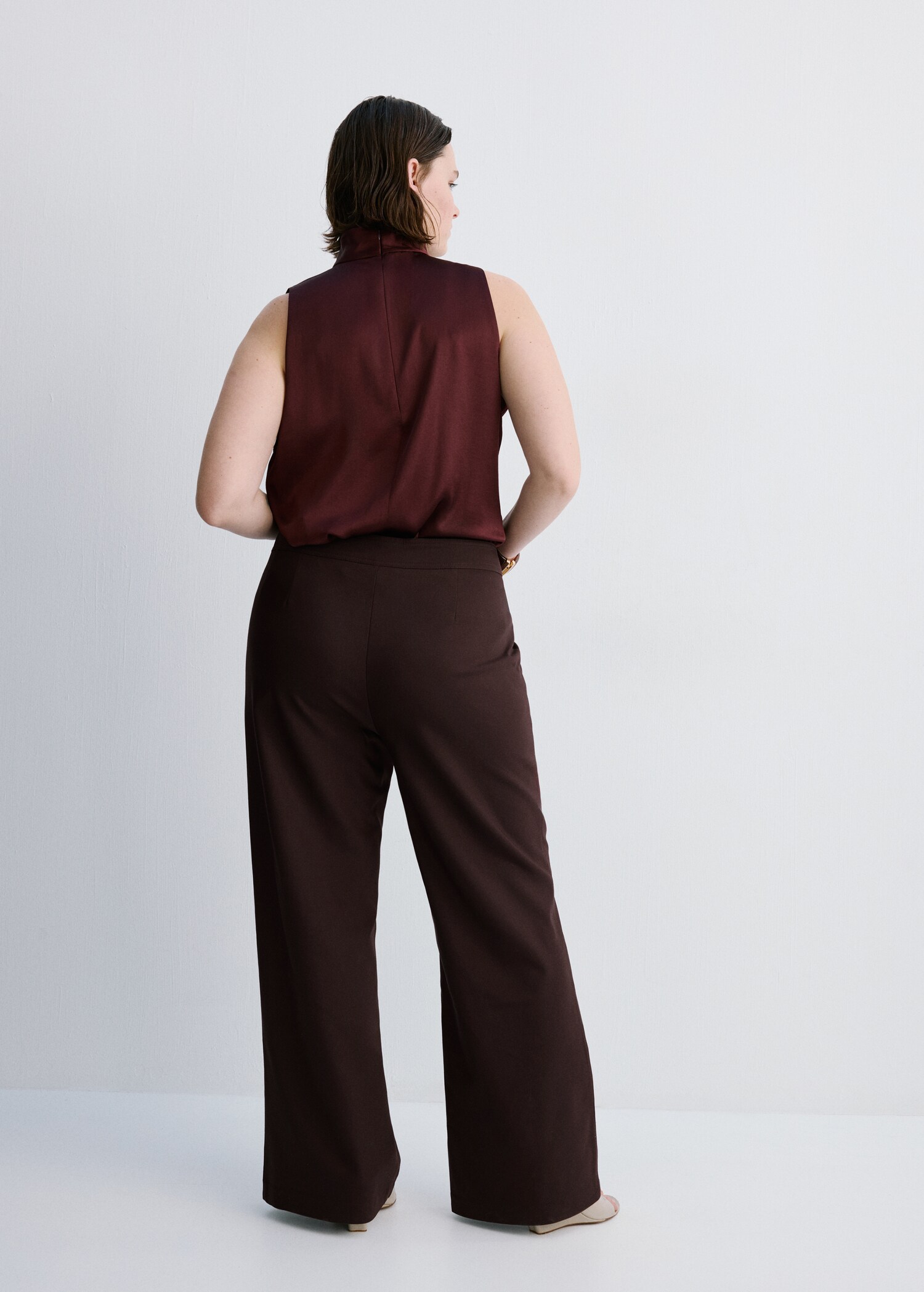 Прямые брюки с нарядными пуговицами - Деталь изделия 4