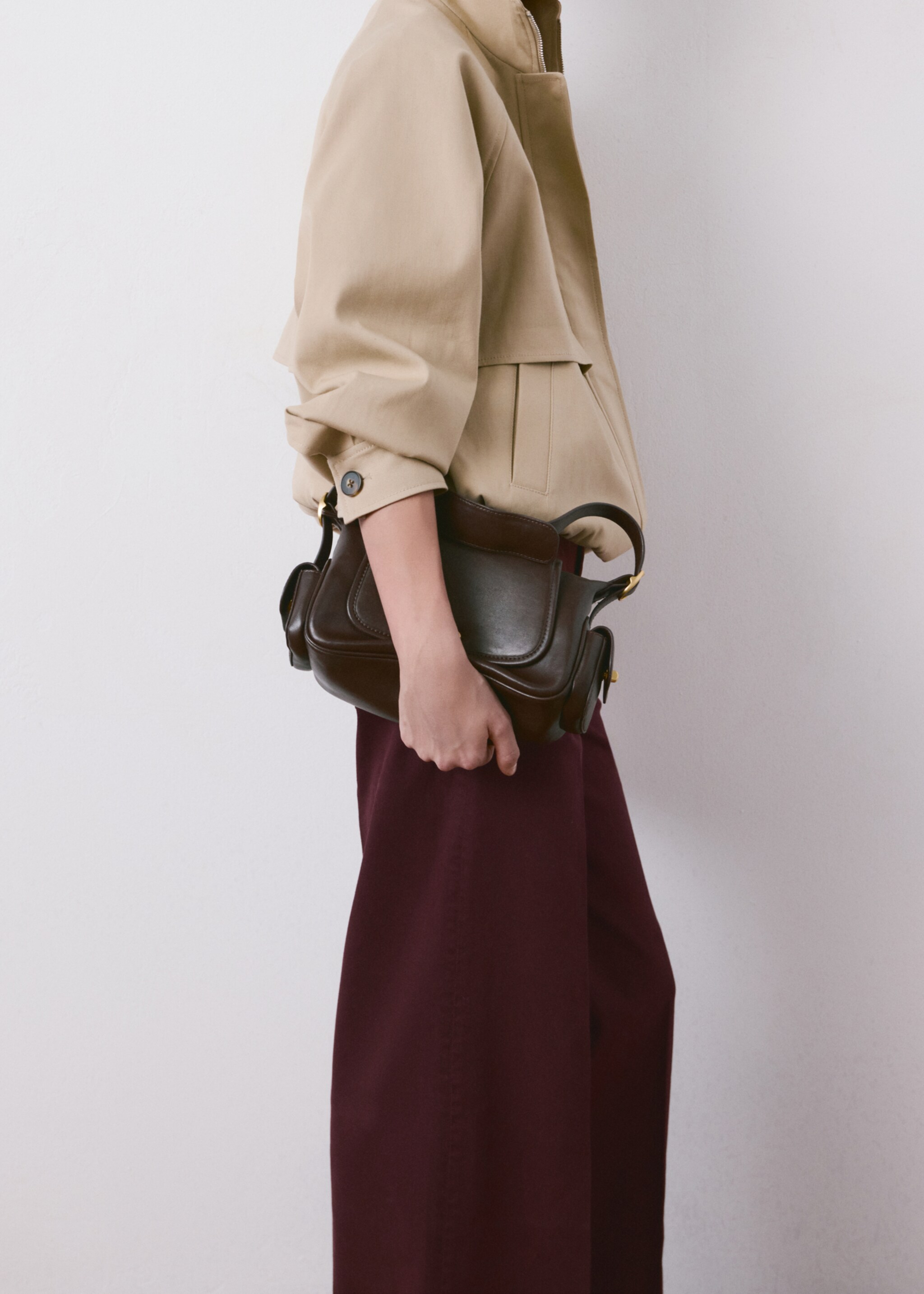 High-waisted wide leg jeans - Details of the article 2, Wine. Ref: 27074096-00.