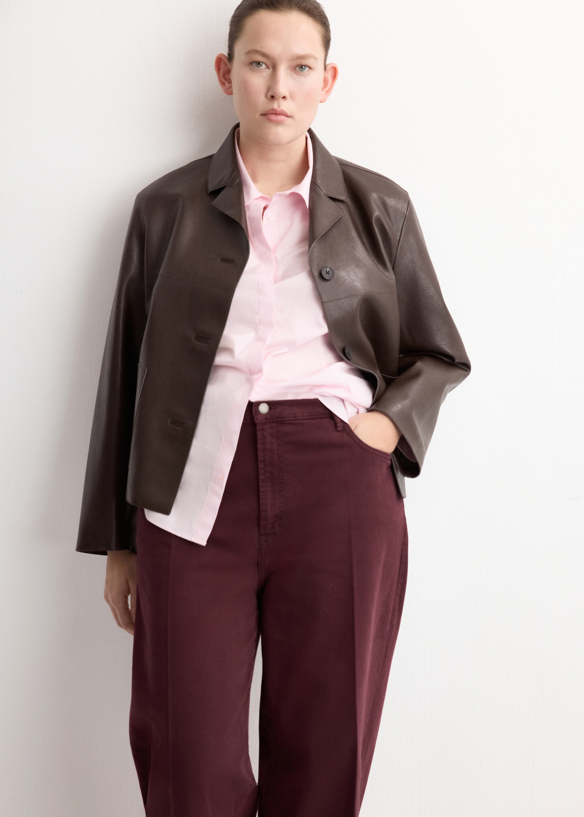 High-waisted wide leg jeans - Details of the article 5, Wine. Ref: 27074096-00.