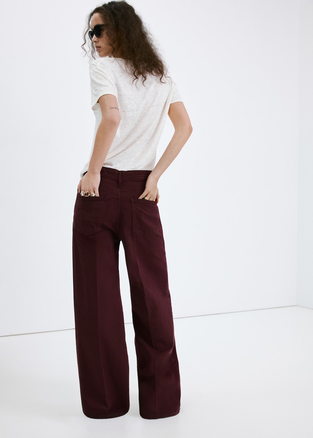High-waisted wide leg jeans - image 3