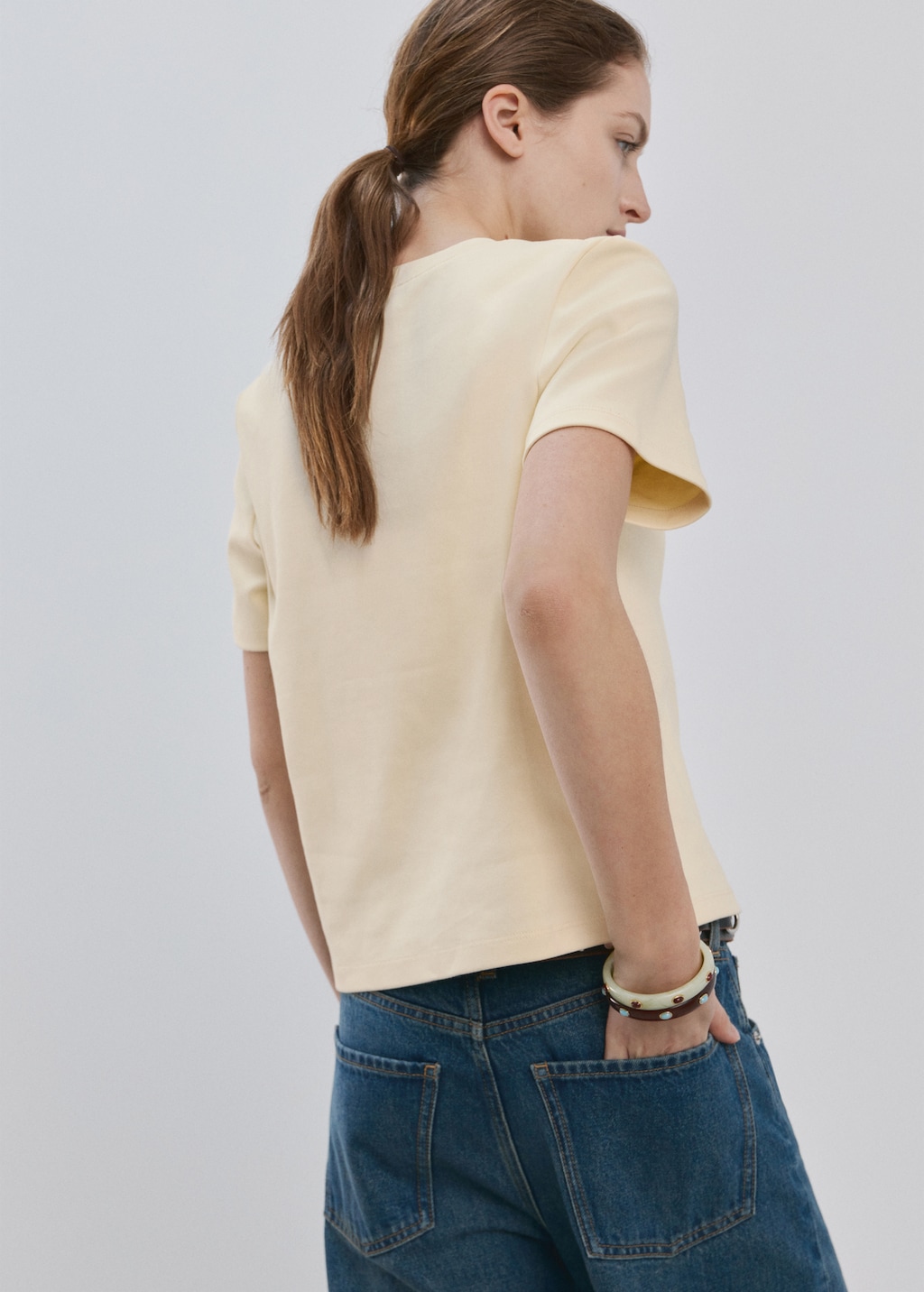Short-sleeved cotton t-shirt