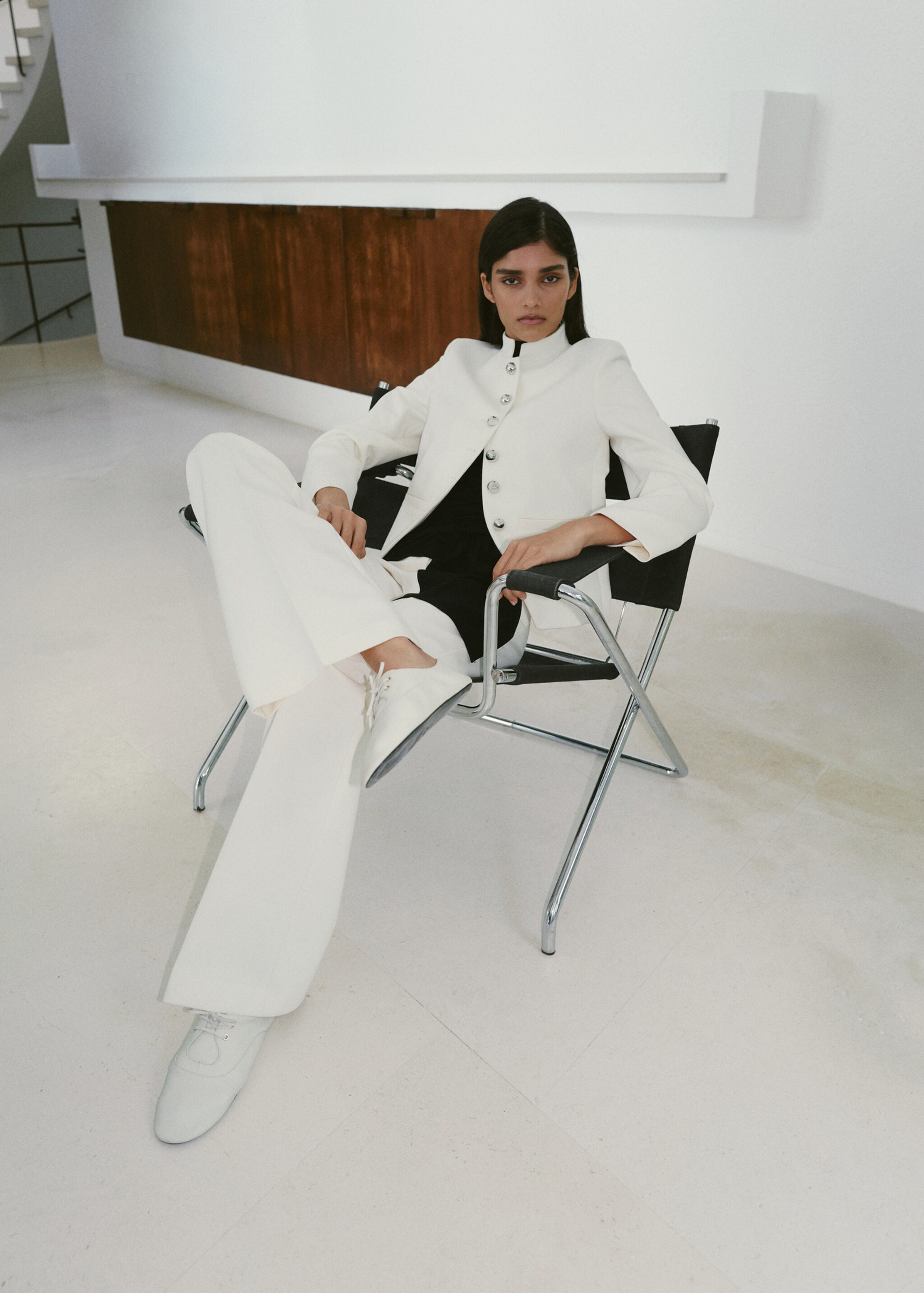 Veste à col officier boutons bijoux - Détail de l'article 1, Blanc cassé. Ref: 27074101-00.