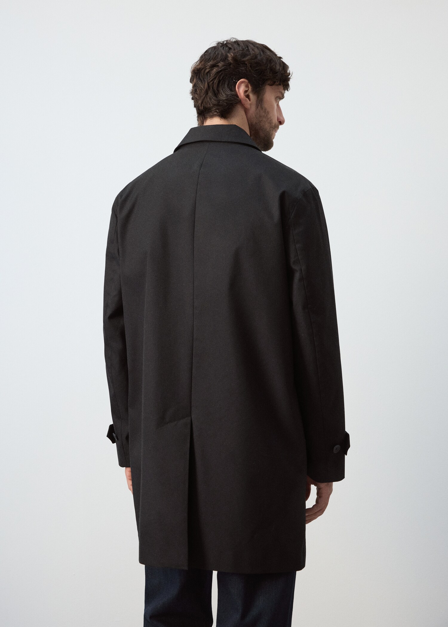 Water-repellent gabardine with pockets - Reverse of the article