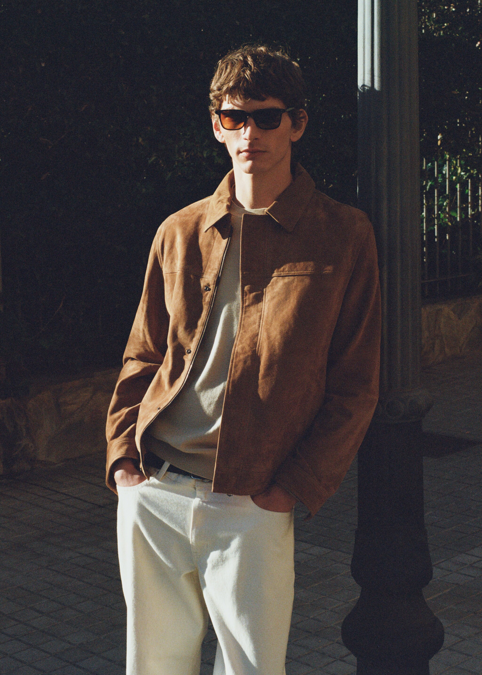 Blouson 100 % cuir daim poches - Détail de l'article 5, Cognac. Ref: 27074406-00.