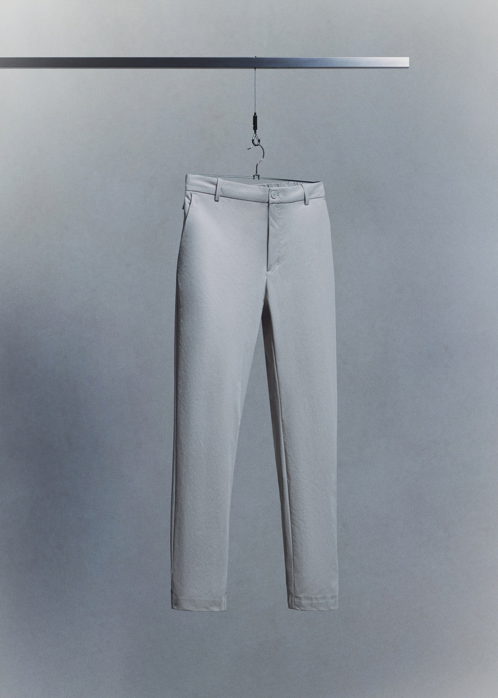 Pantalón Slim Fit Water-Repellent - Detalle del artículo 9, Gris hielo. Ref: 27074407-00.