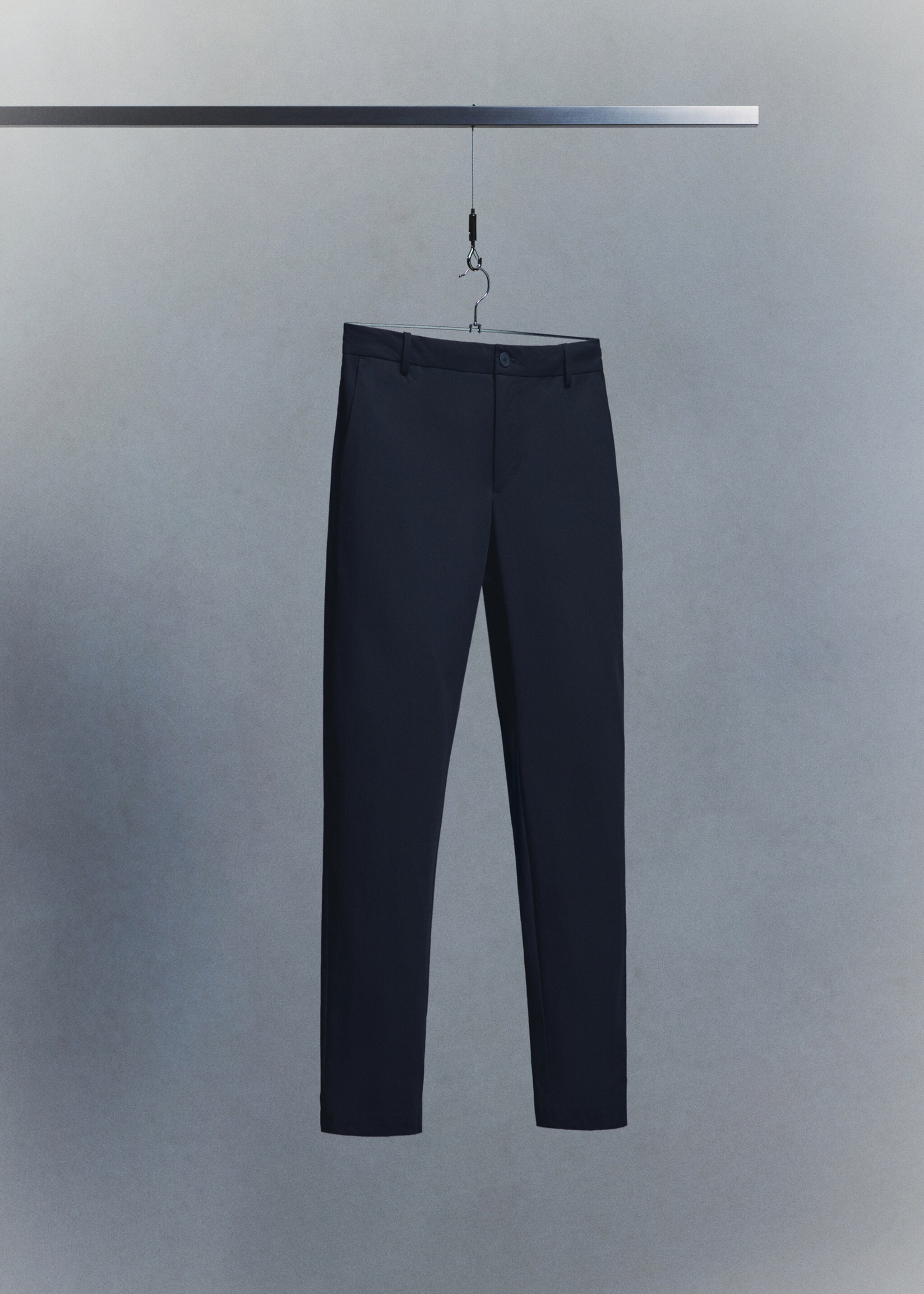 Slim-fit water-repellent trousers - Details of the article 9, Navy. Ref: 27074407-00.