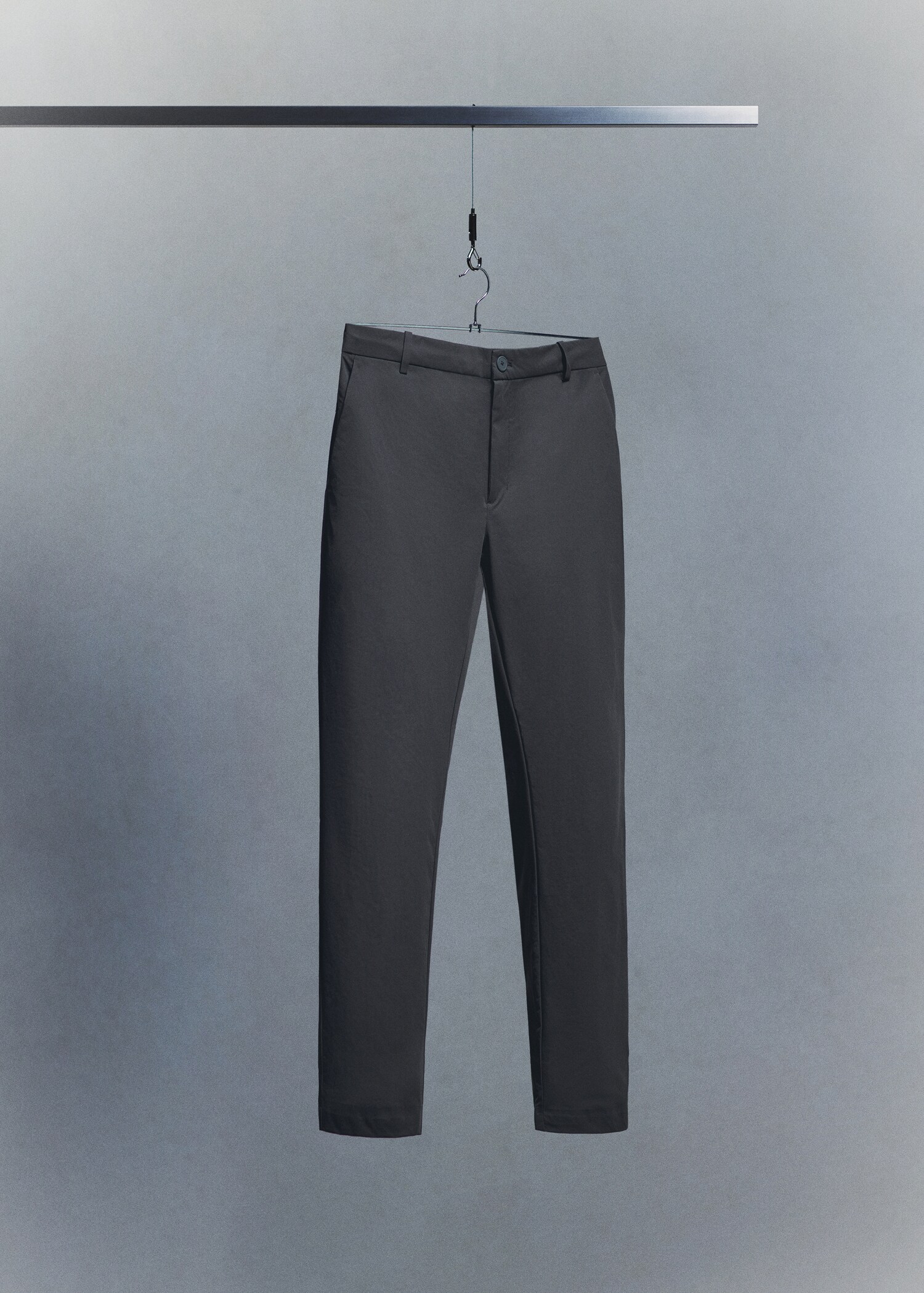 Slim-fit water-repellent trousers - Details of the article 9