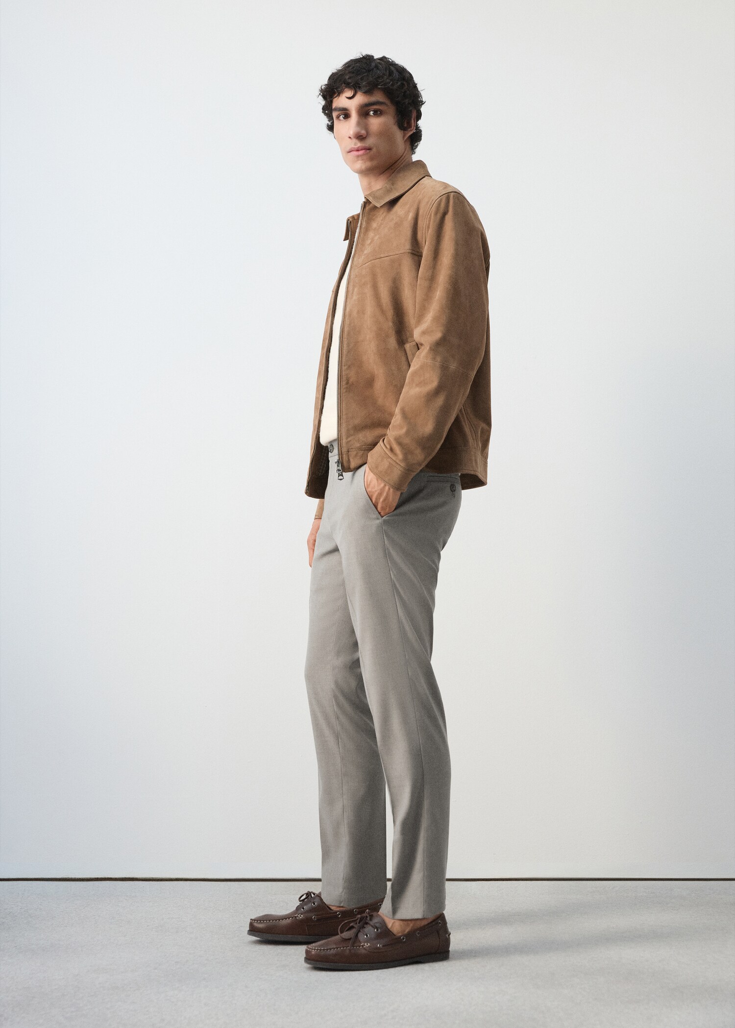 Slim-fit trousers with elastic waist - Details of the article 2