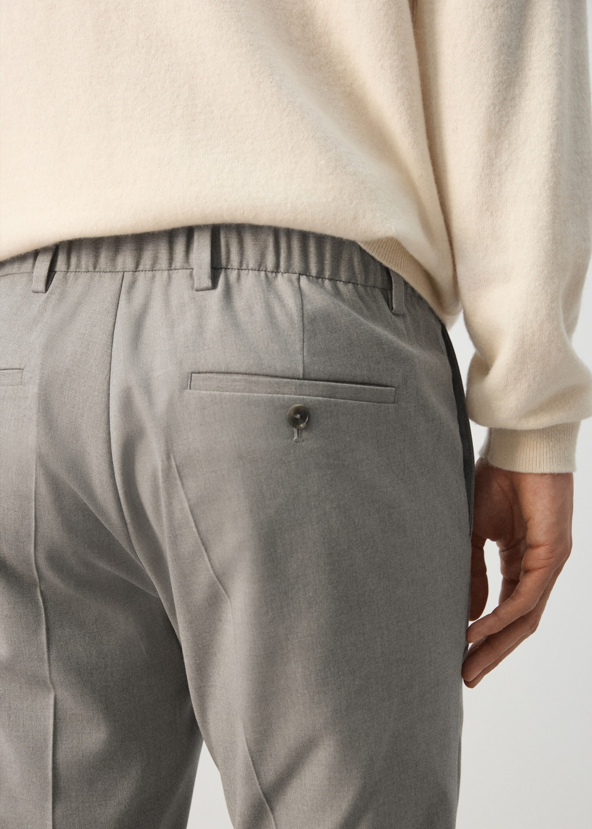 Slim-fit trousers with elastic waist - Details of the article 6, Beige. Ref: 27074408-00.