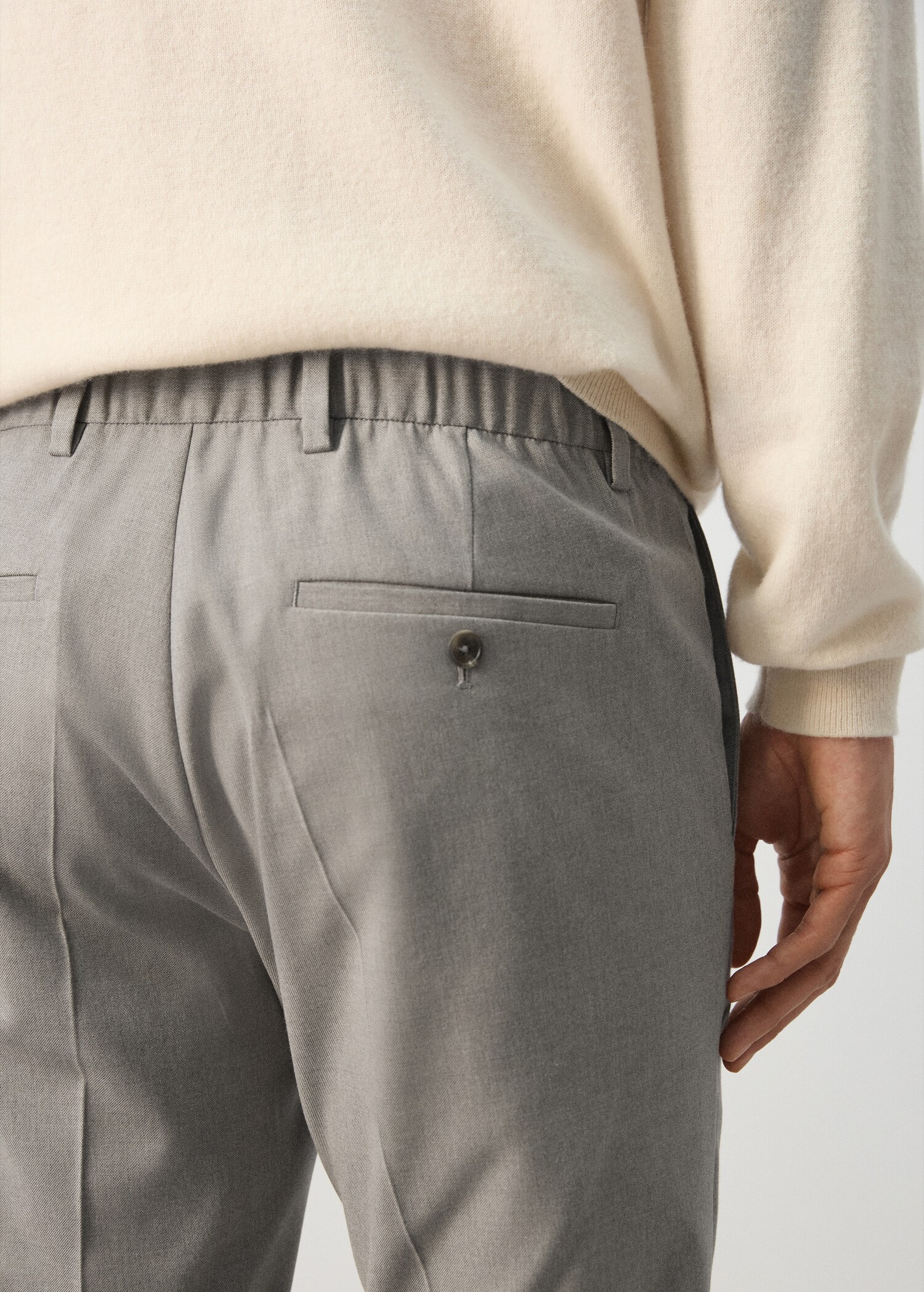 Slim-fit trousers with elastic waist - Details of the article 6