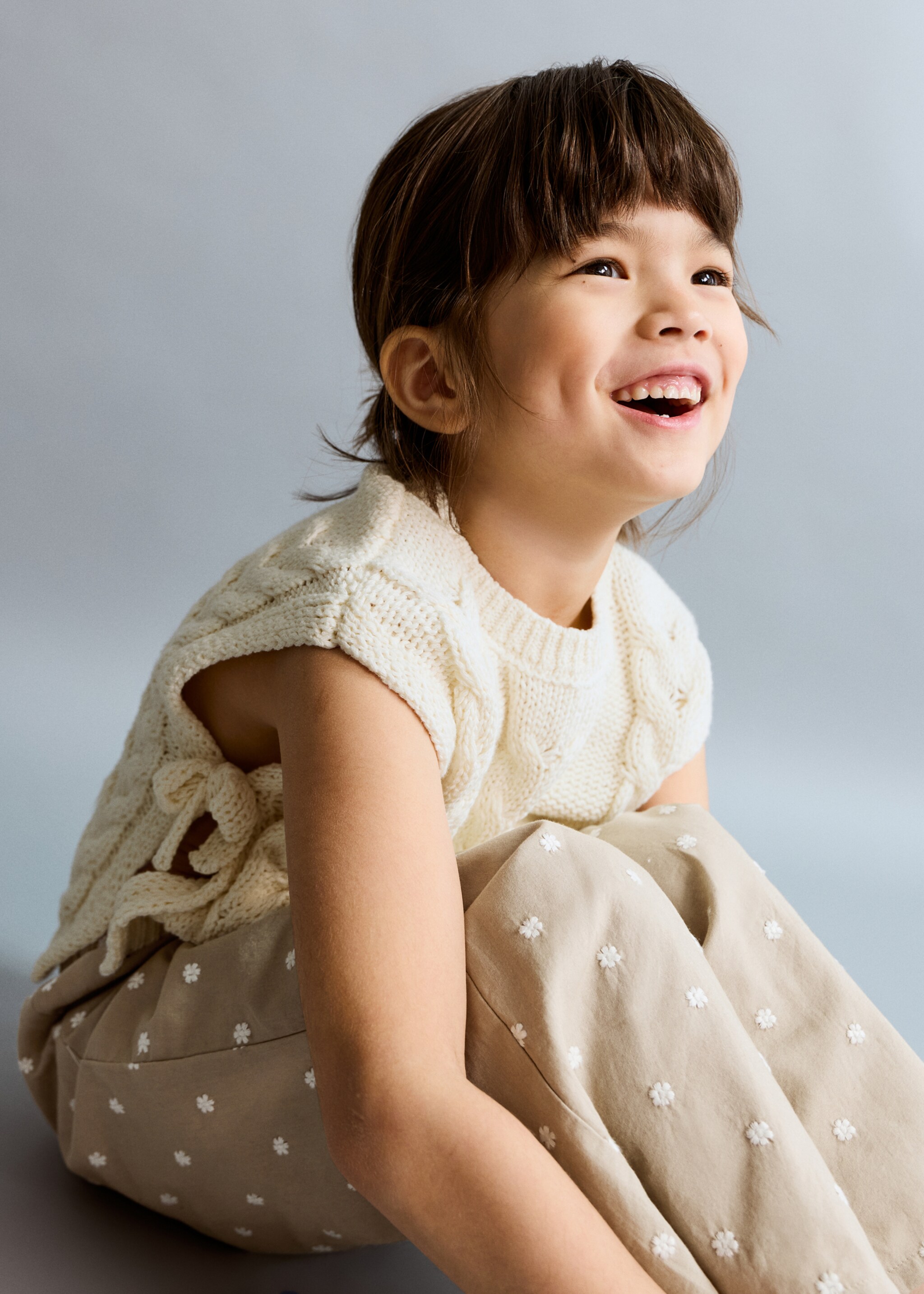 Braided-knit gilet - Medium plane, Off White. Ref: 27074421-00.