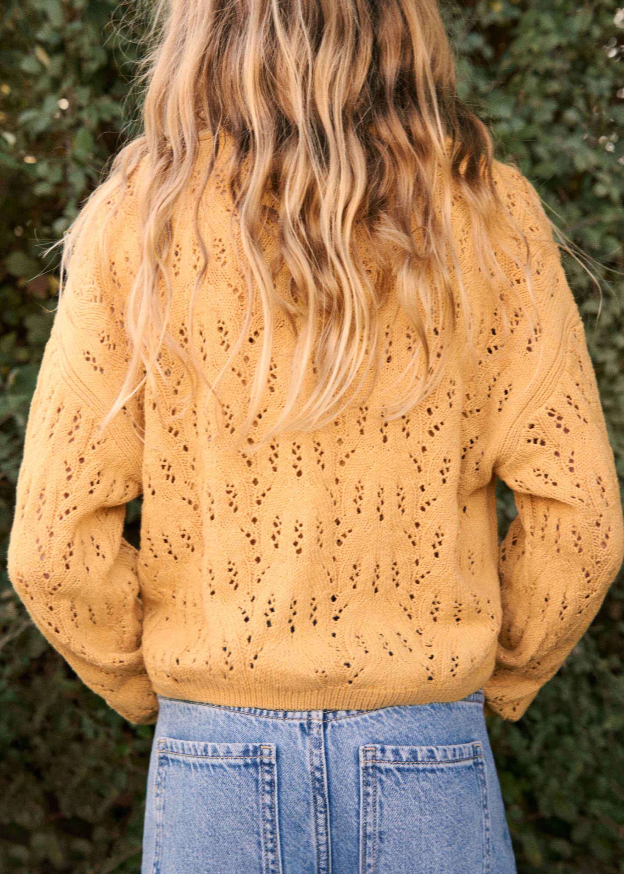 Openwork knit cardigan - Details of the article 6, Mustard. Ref: 27074423-00.