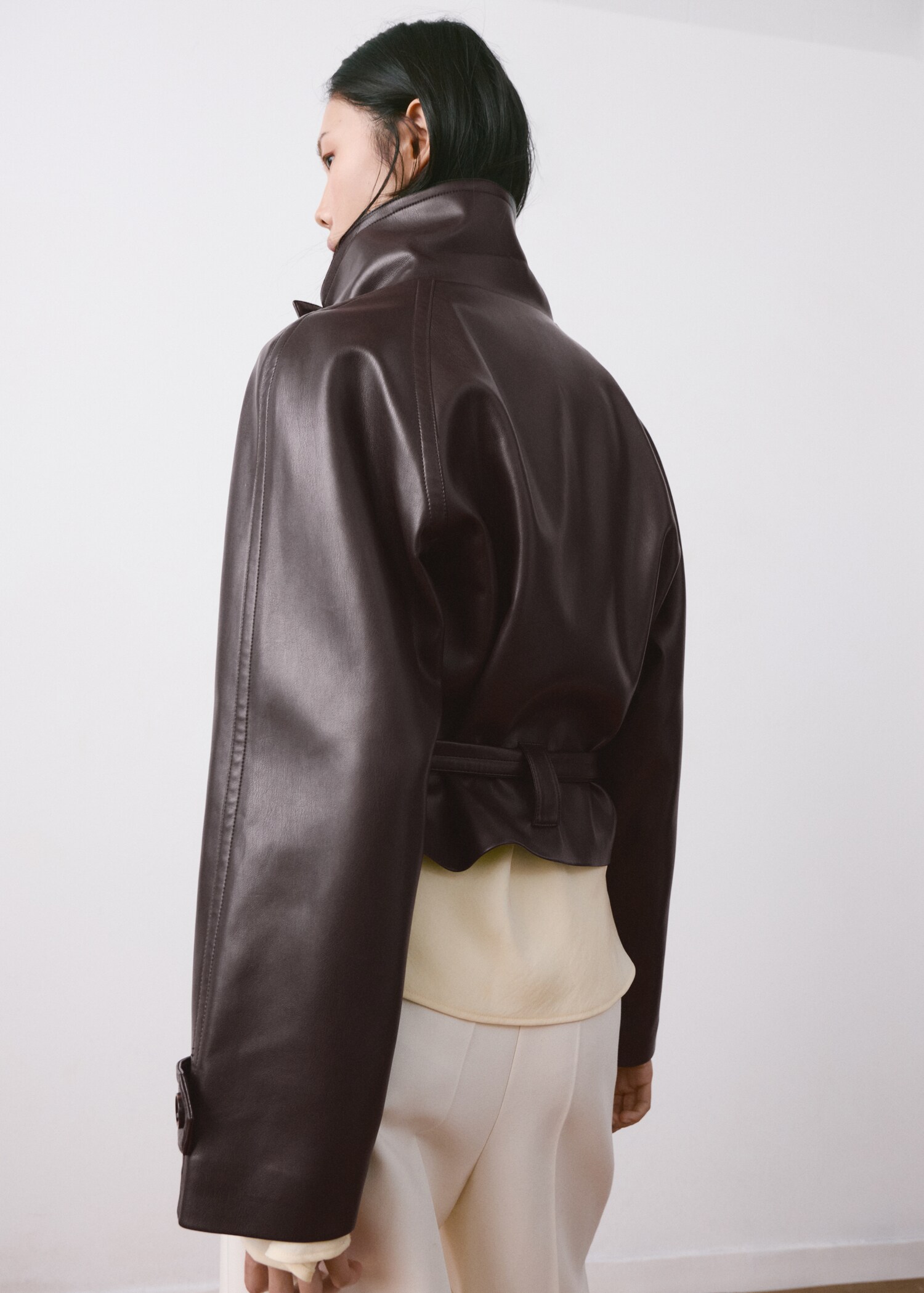 Faux-leather jacket with maxi lapels - Reverse of the article