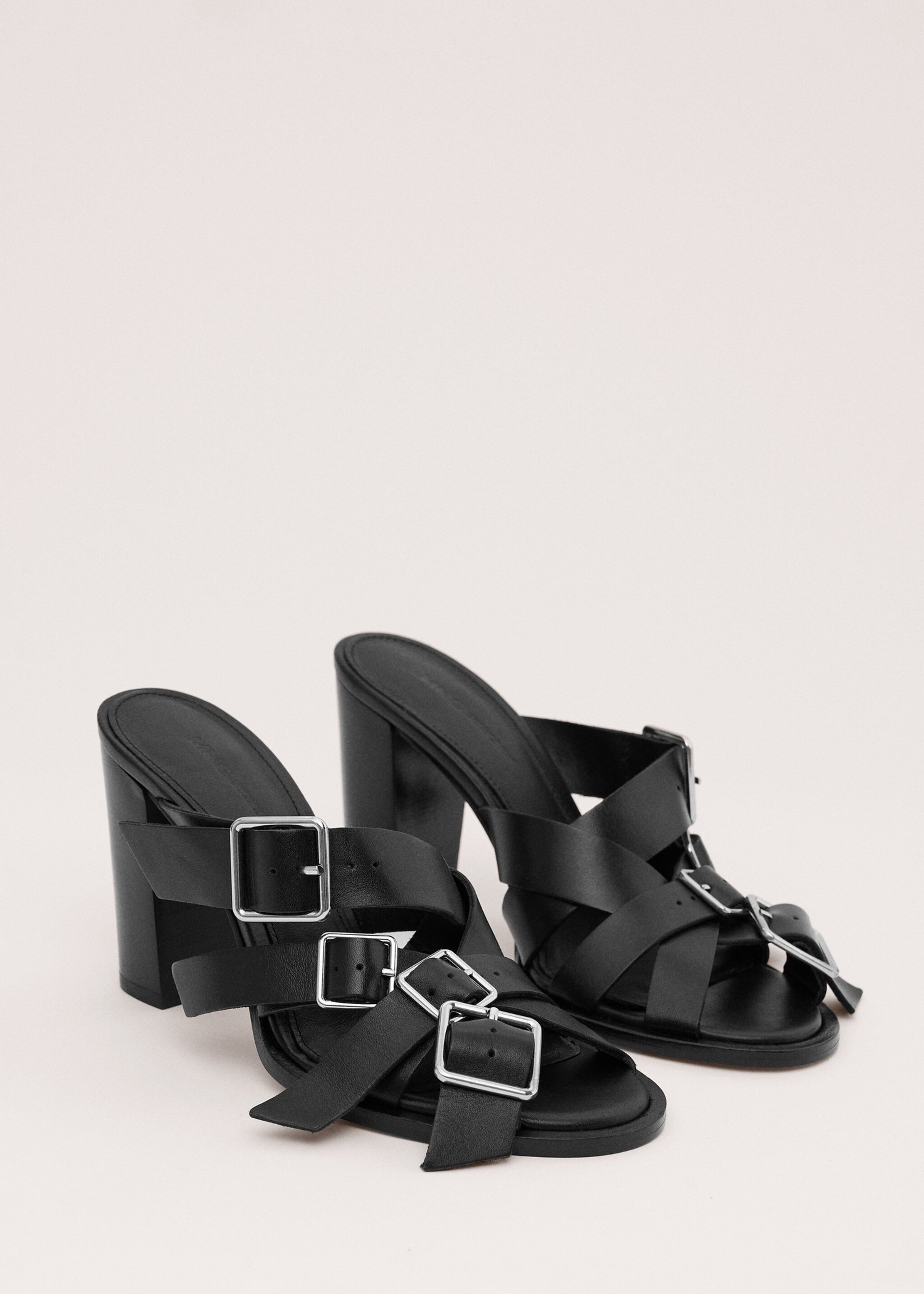 100% leather sandals with buckle straps - Medium plane, Black. Ref: 27074442-00.