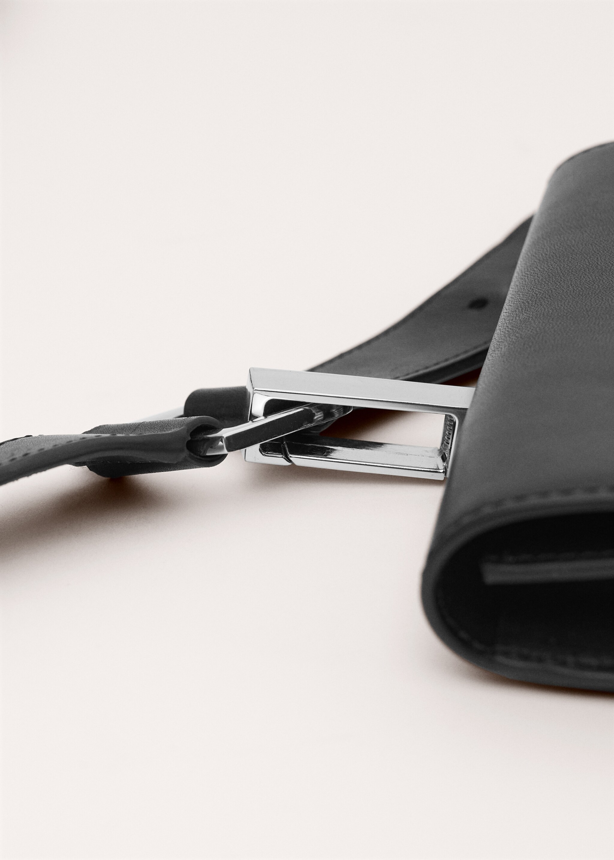 Ремень из 100% натуральной кожи со съемным кошельком - Деталь изделия 2, Черный. Ref: 27074443-00.