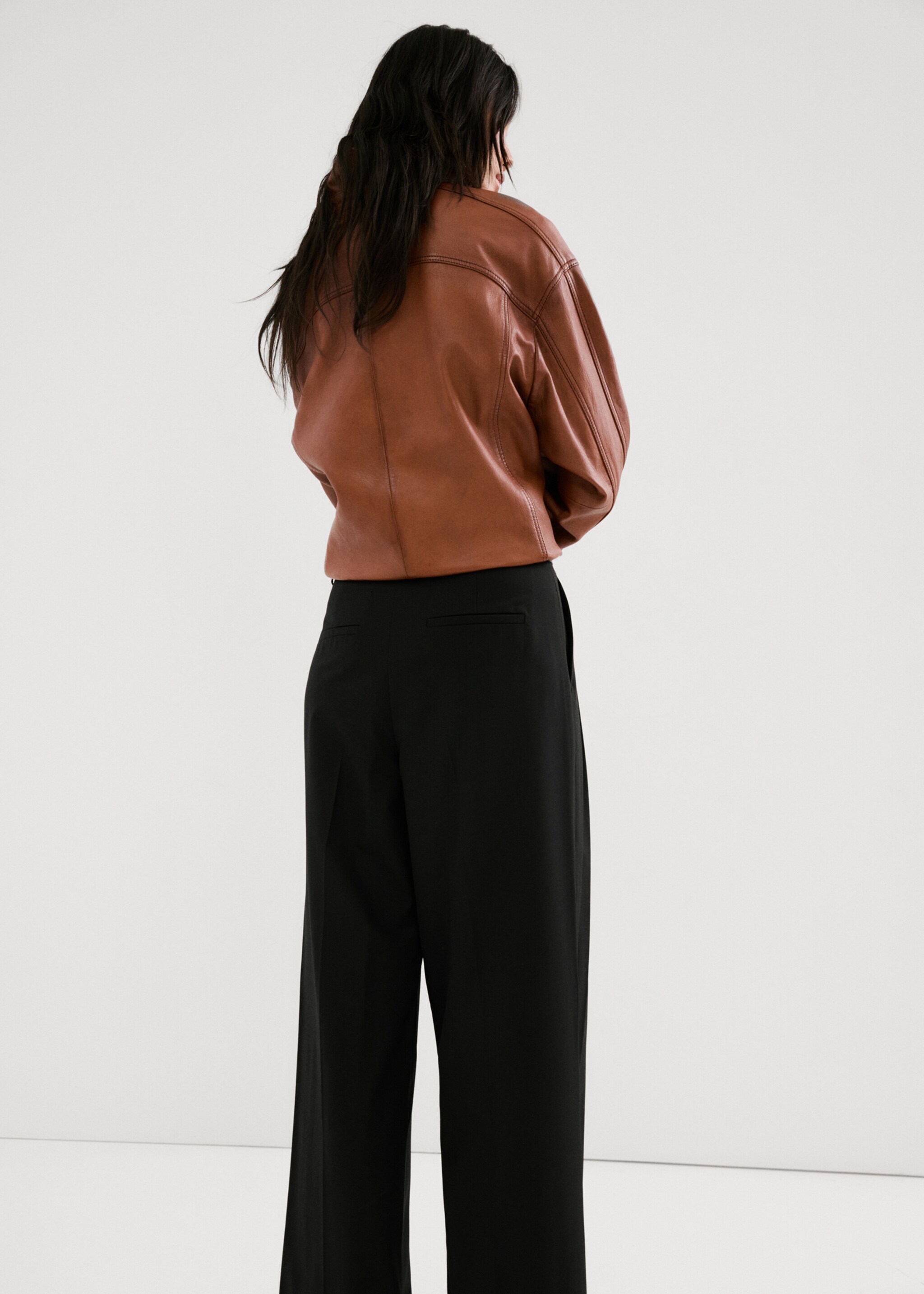 Asymmetric wrap trousers - Reverse of the article, Black. Ref: 27074444-00.