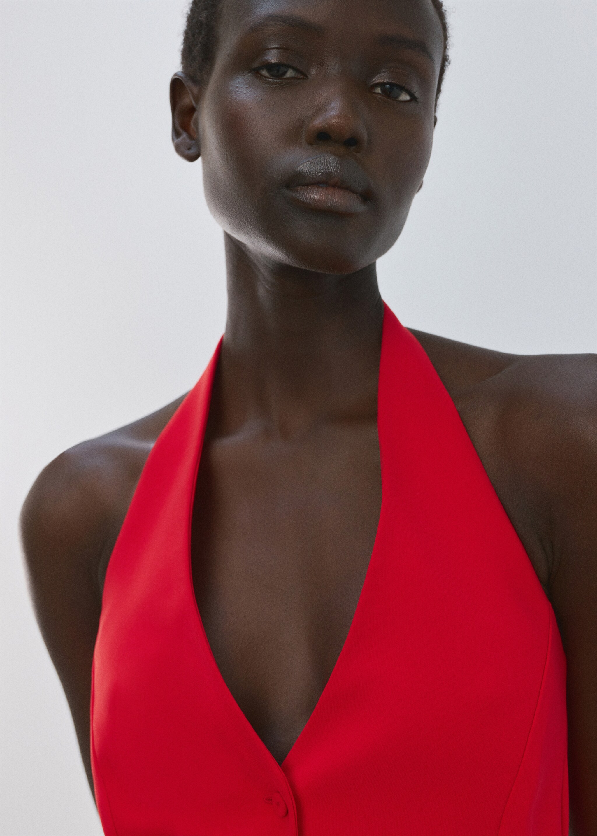 Top péplum col halter - Plan moyen, Rouge. Ref: 27074775-00.