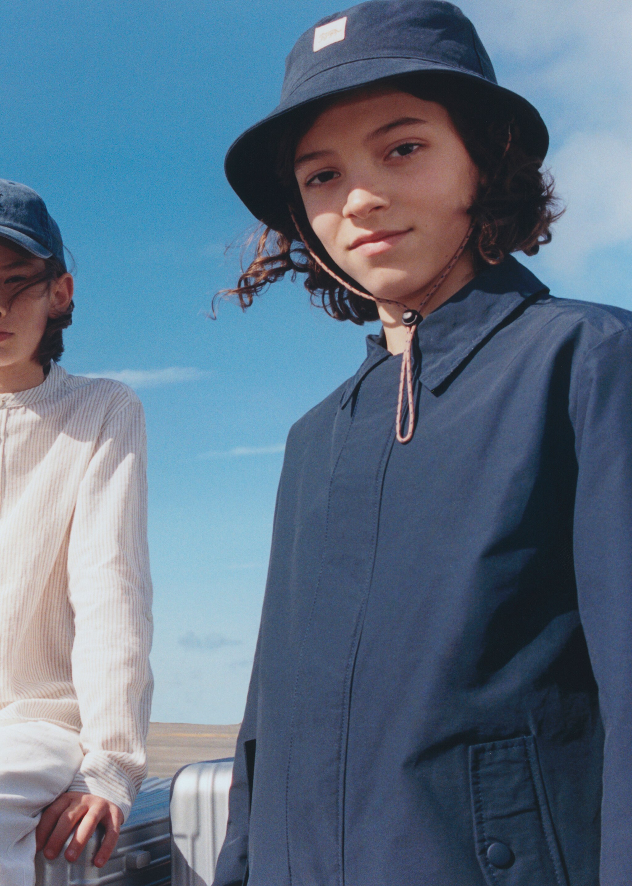 Cotton jacket with shirt collar - Details of the article 6, Navy. Ref: 27075146-00.